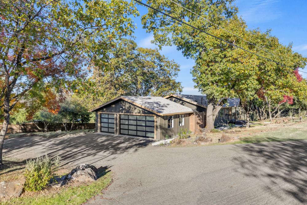 Shingle Springs, California, 95682, United States, 3 Bedrooms Bedrooms, ,2 BathroomsBathrooms,Residential,For Sale,1997348