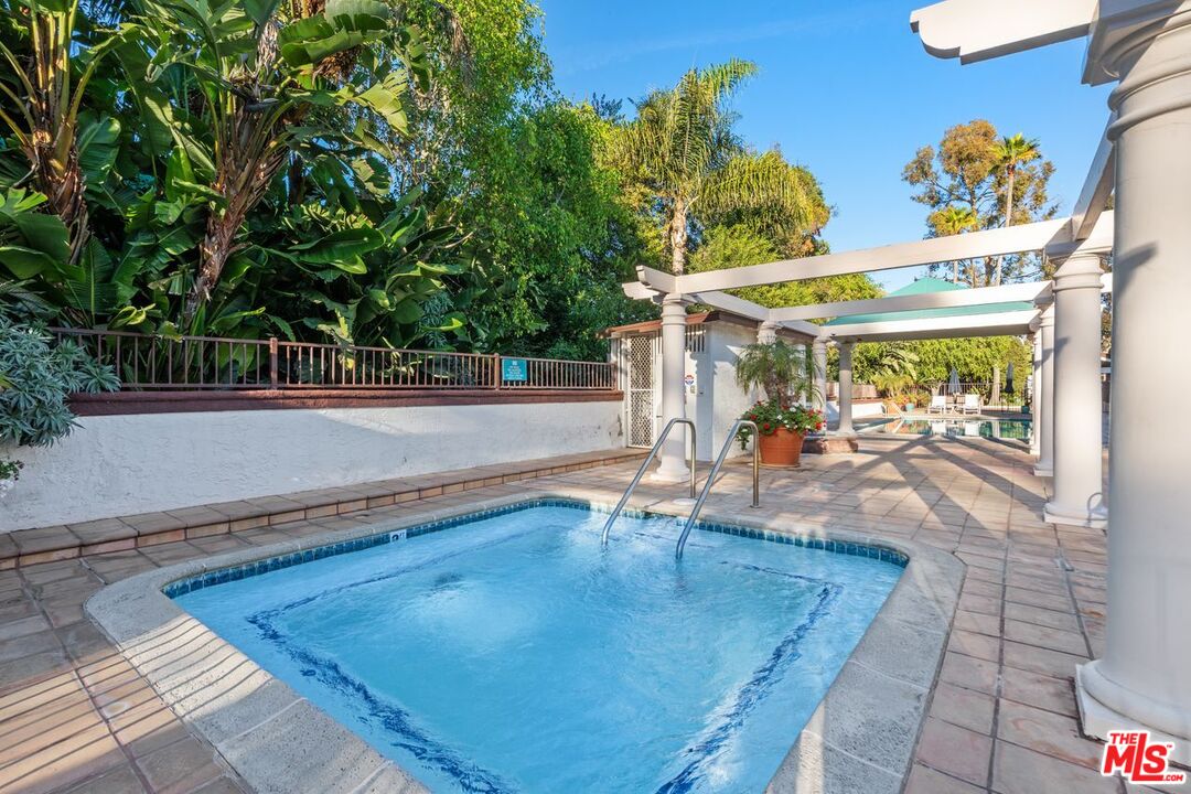 Malibu, California, 90265, United States, ,1 BathroomBathrooms,Residential,For Sale,1999798