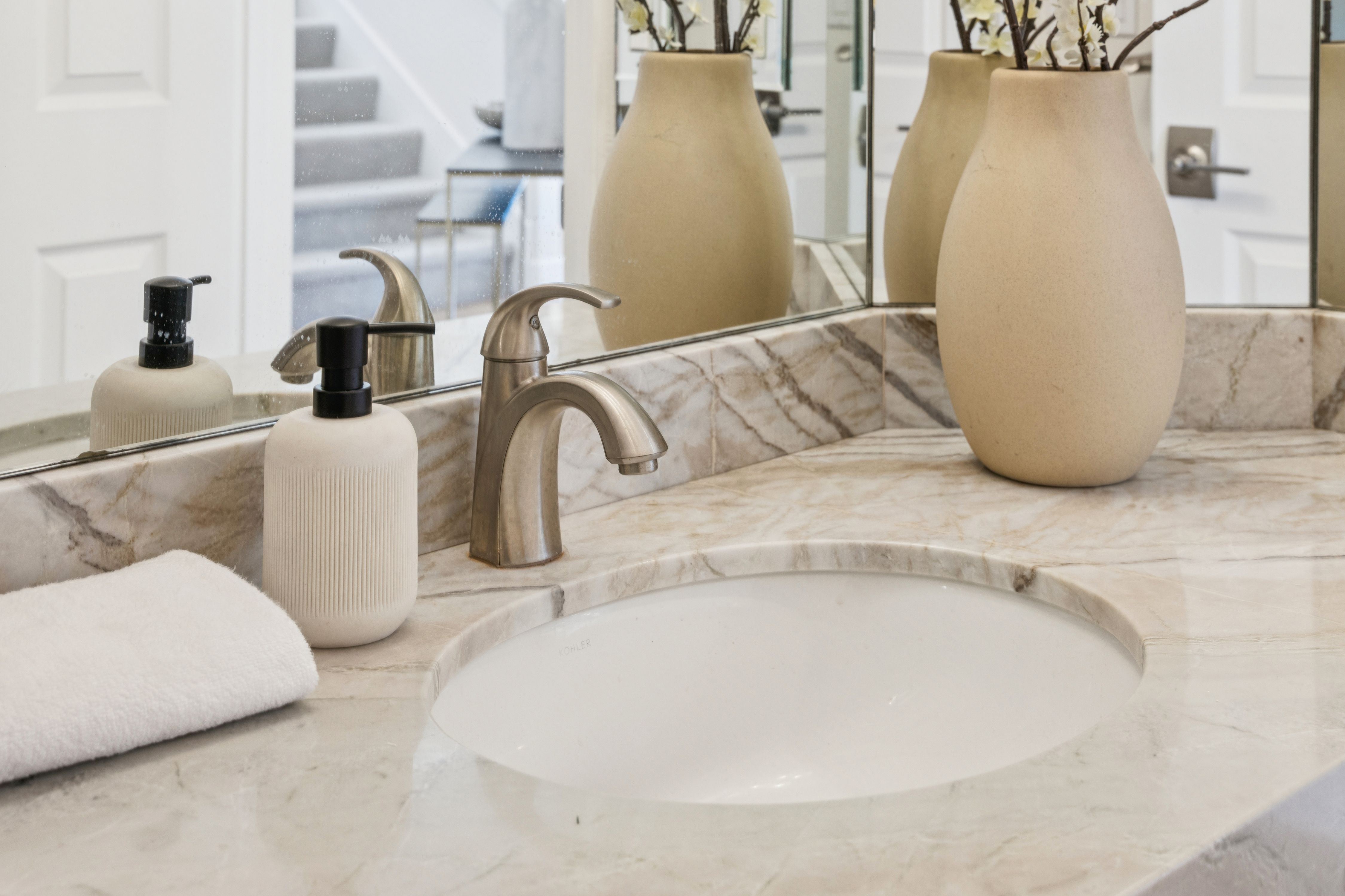  Sunny Waterfront Baypoint Lagoon Home - 物件實景