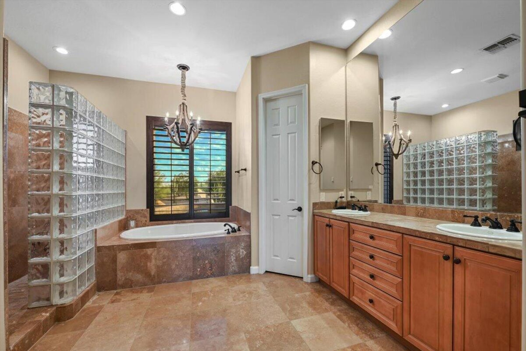  16348 E Calle de los Flores Dr  Scottsdale, AZ - 物件實景