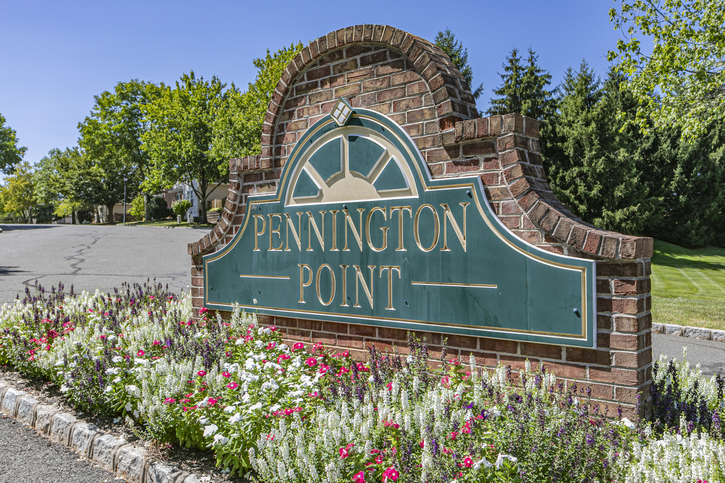  A Bright End Unit at Pennington Point - 物件實景