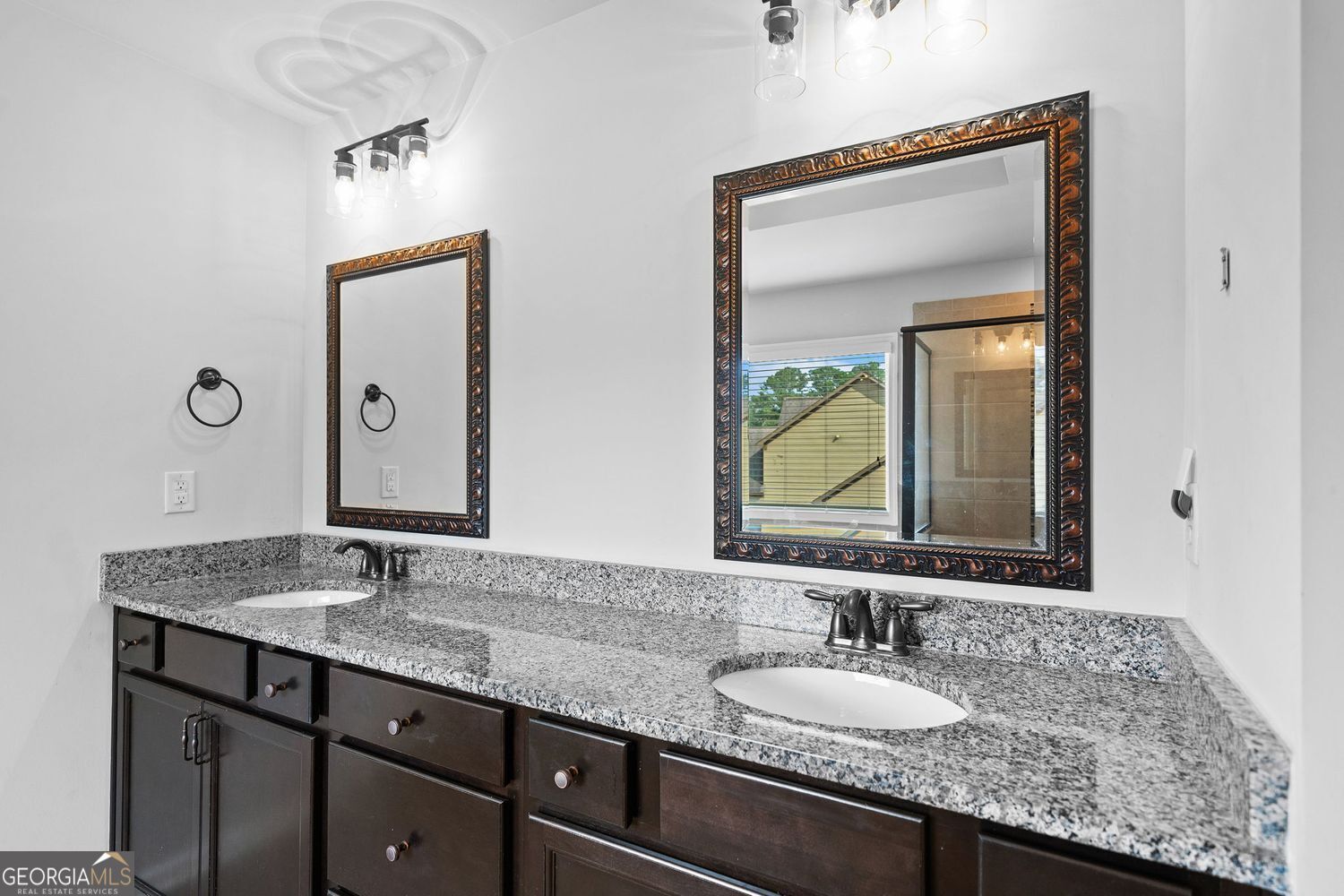 Kennesaw, Georgia, 30152, United States, 5 Bedrooms Bedrooms, ,4 BathroomsBathrooms,Residential,For Sale,1859019