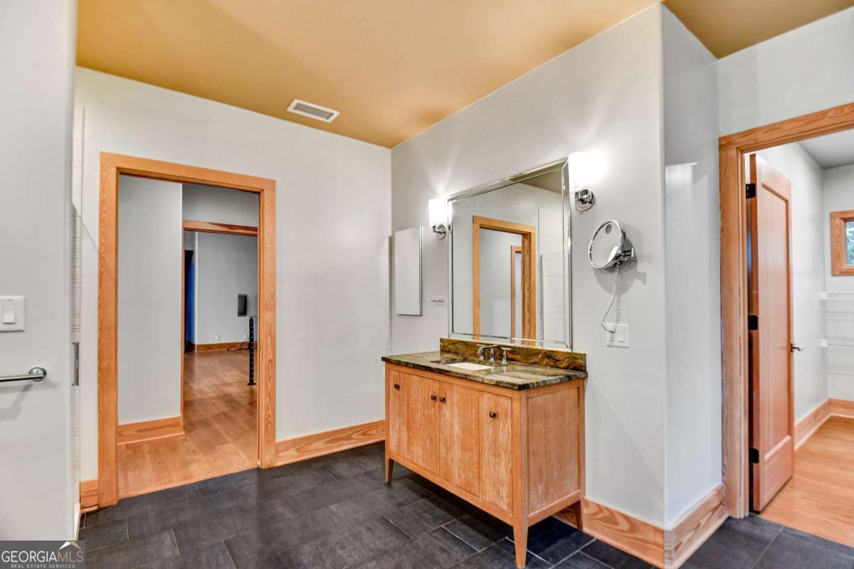 Athens, Georgia, 30606, United States, 2 Bedrooms Bedrooms, ,3 BathroomsBathrooms,Residential,For Sale,1992005