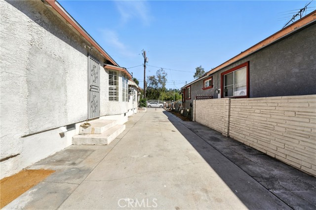 Los Angeles, California, 90042, United States, 3 Bedrooms Bedrooms, ,3 BathroomsBathrooms,Residential,For Sale,1909729