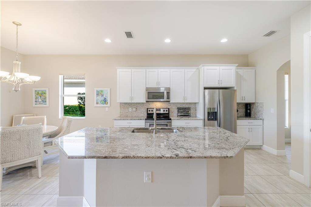 Fort Myers, Florida, 33913, United States, 2 Bedrooms Bedrooms, ,2 BathroomsBathrooms,Residential,For Sale,1998514