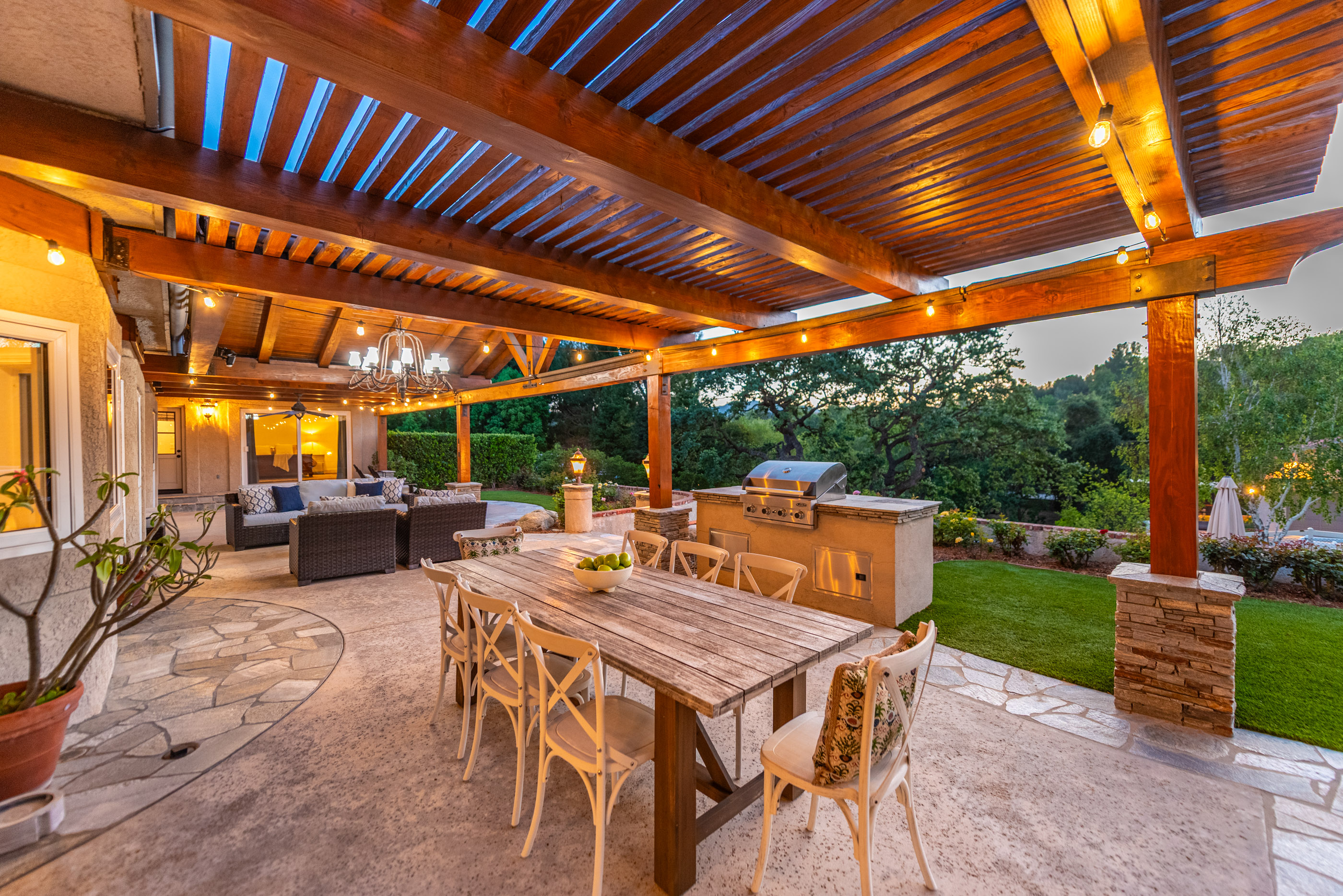  Sprawling Estate in Old Agoura - 物件實景