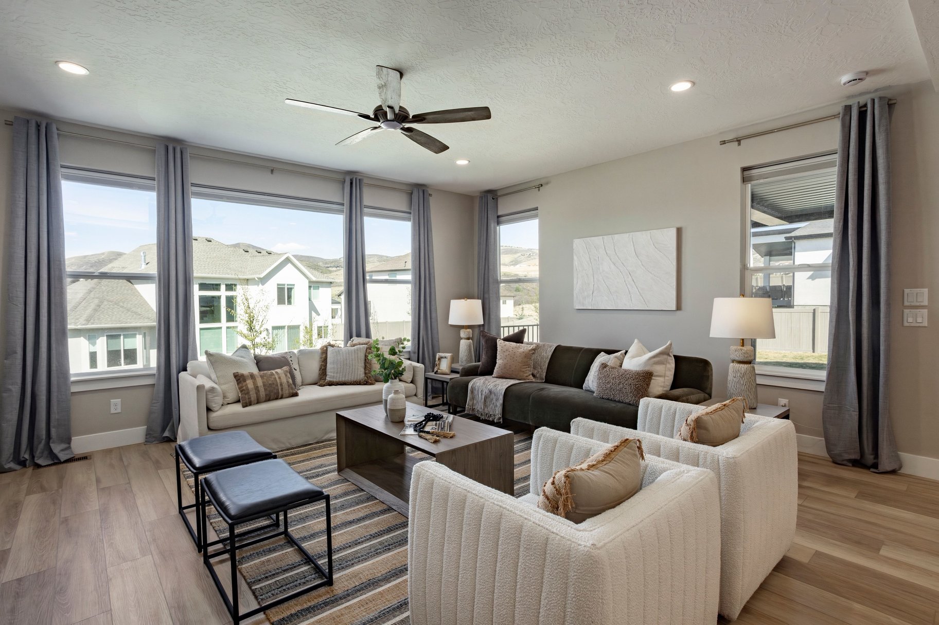  Practically Brand New Home in Highland, with Stunning Mountain Views - 物件實景