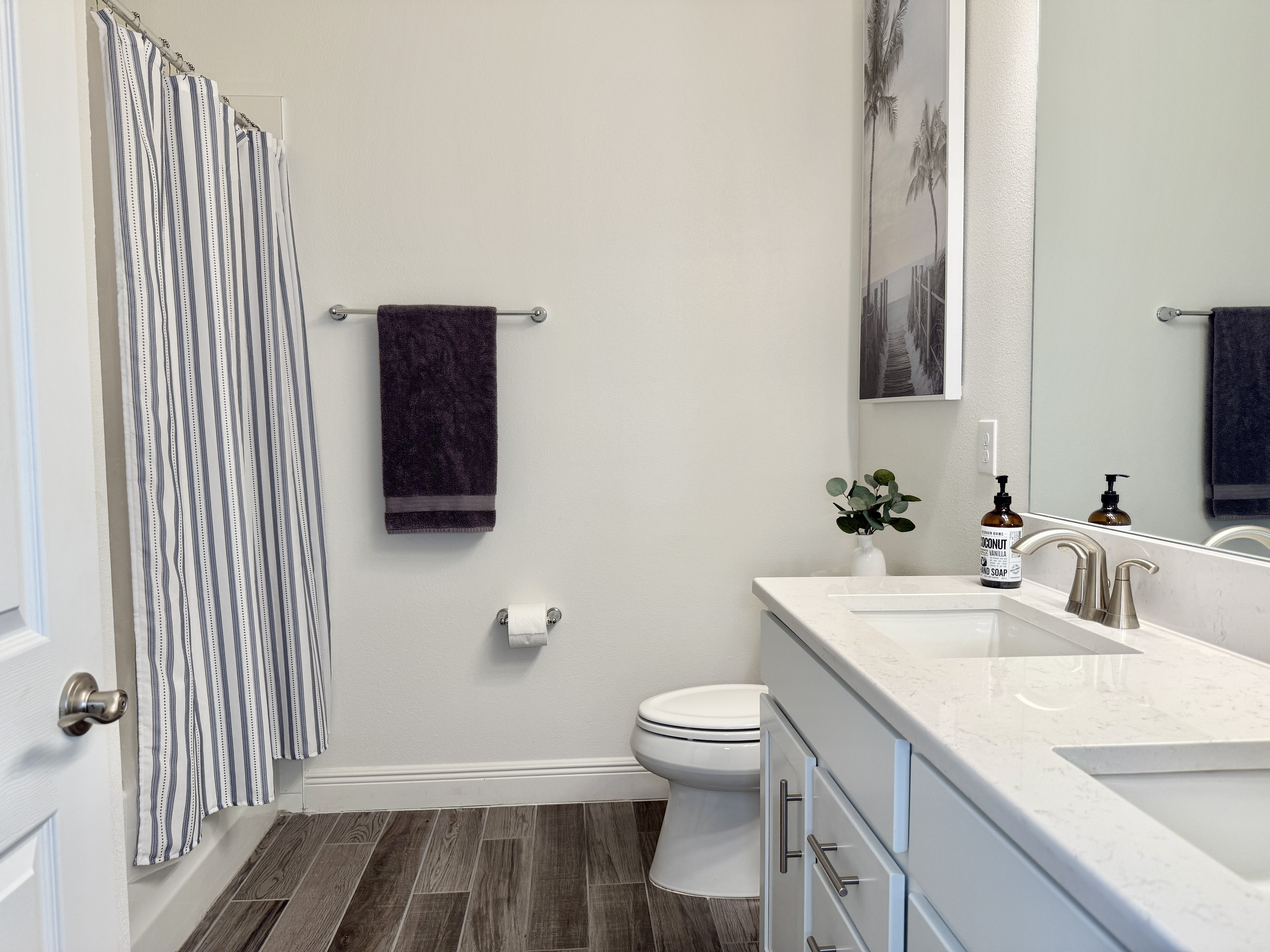 Seffner, Florida, 33584, United States, 4 Bedrooms Bedrooms, ,3 BathroomsBathrooms,Residential,For Sale,1979664