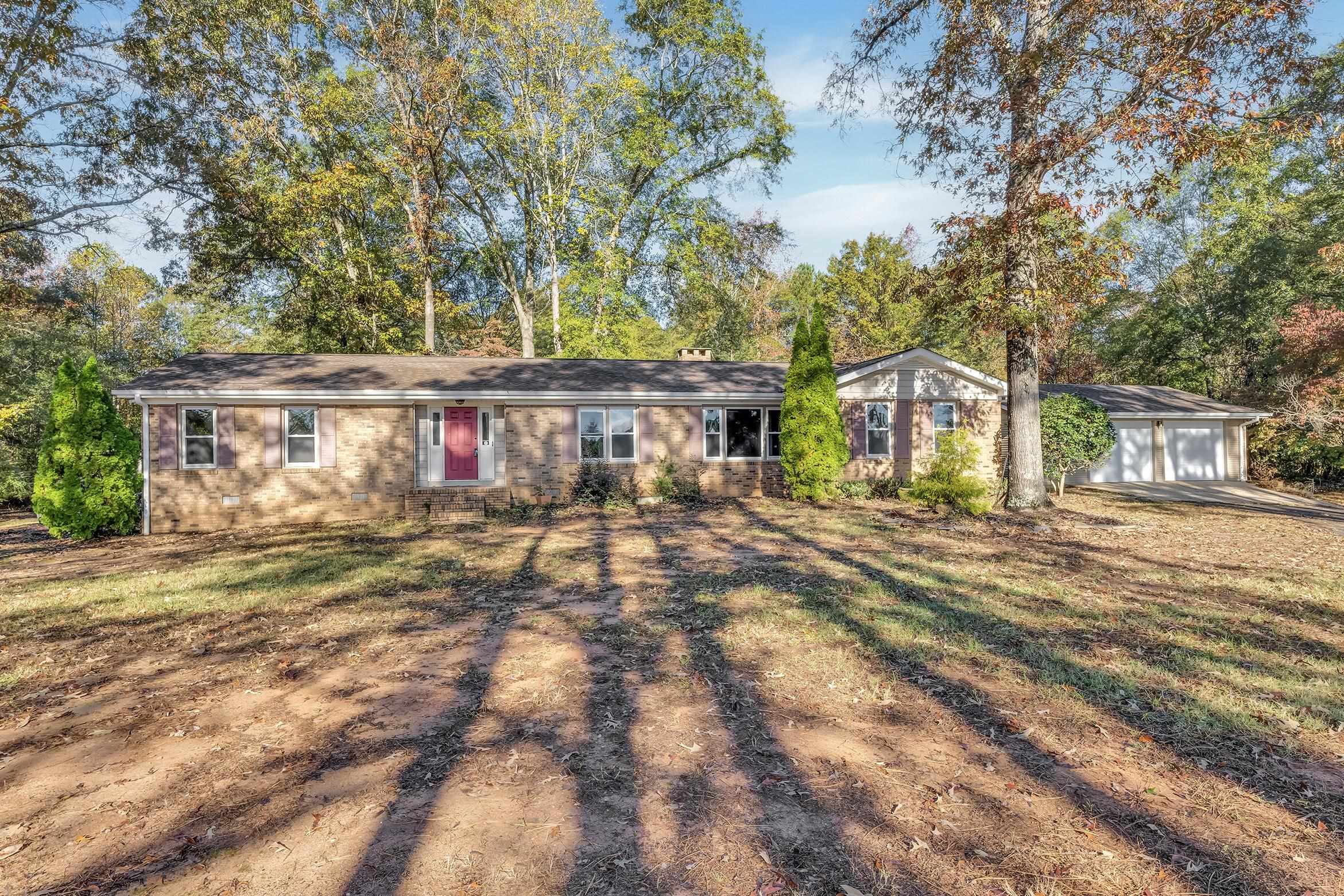 Woodruff, South Carolina, 29388, United States, 3 Bedrooms Bedrooms, ,2 BathroomsBathrooms,Residential,For Sale,1985035