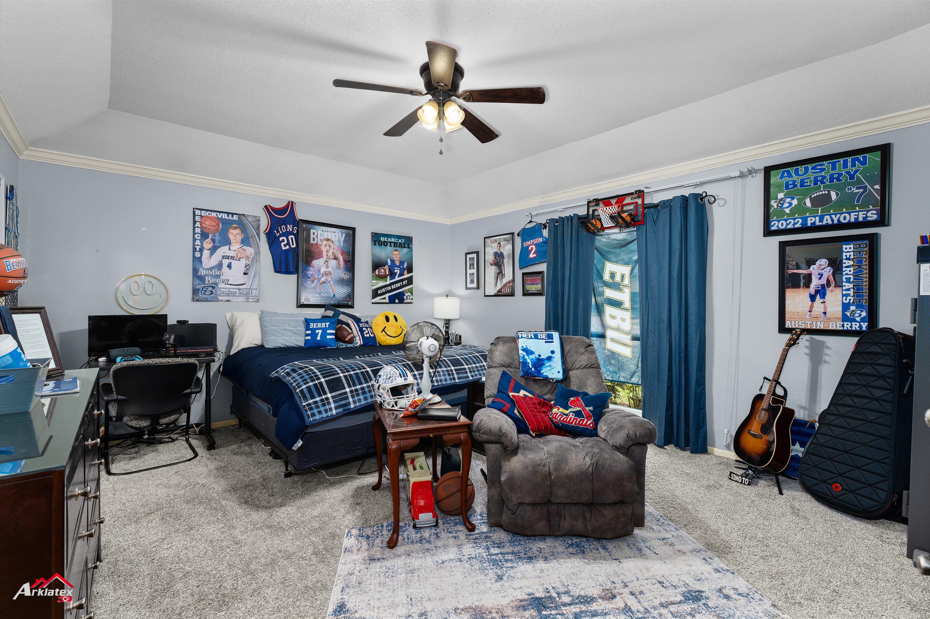 Henderson, Texas, 75654, United States, 3 Bedrooms Bedrooms, ,4 BathroomsBathrooms,Residential,For Sale,1975189