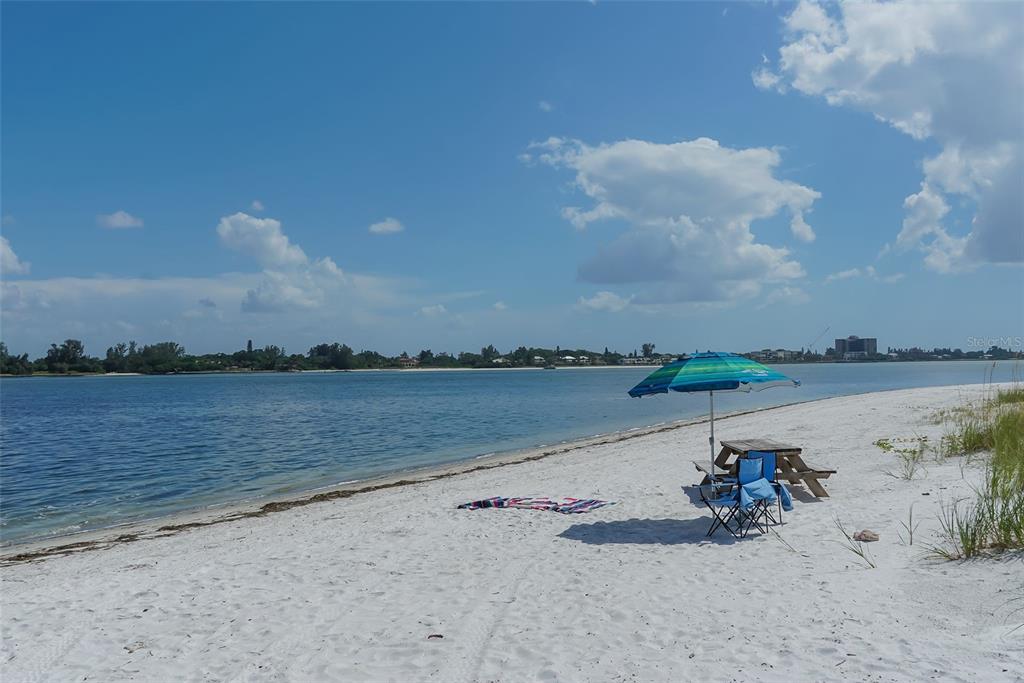 Sarasota, Florida, 34236, United States, 3 Bedrooms Bedrooms, ,3 BathroomsBathrooms,Residential,For Sale,1991313