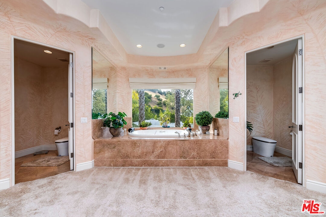Beverly Hills, California, 90210, United States, 4 Bedrooms Bedrooms, ,5 BathroomsBathrooms,Residential,For Sale,1919871