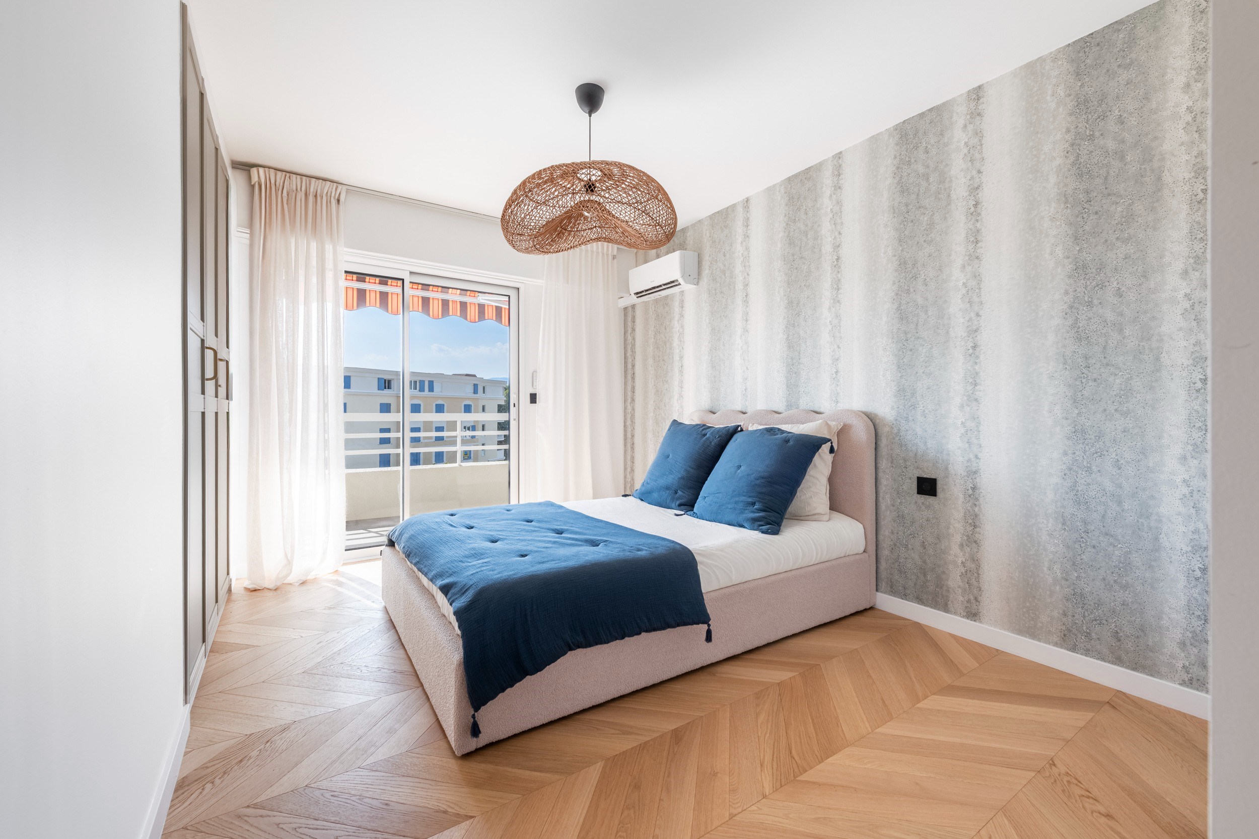 Exceptional top-floor apartment with panoramic sea views and private rooftop te… - 物件實景