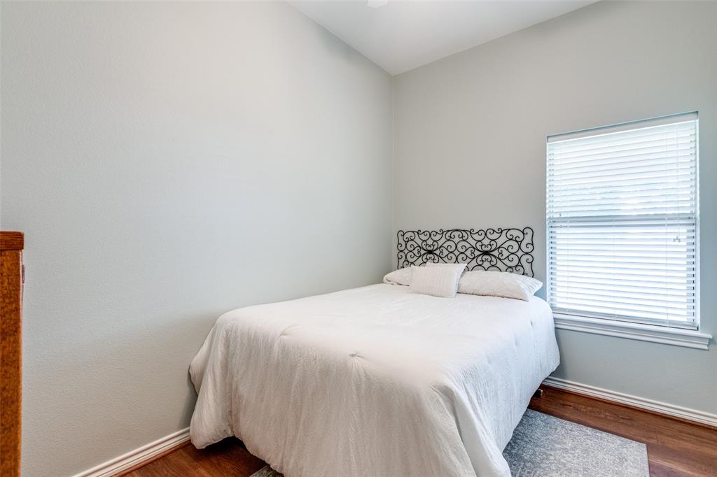 Bonham, Texas, 75418, United States, 3 Bedrooms Bedrooms, ,2 BathroomsBathrooms,Residential,For Sale,1691474