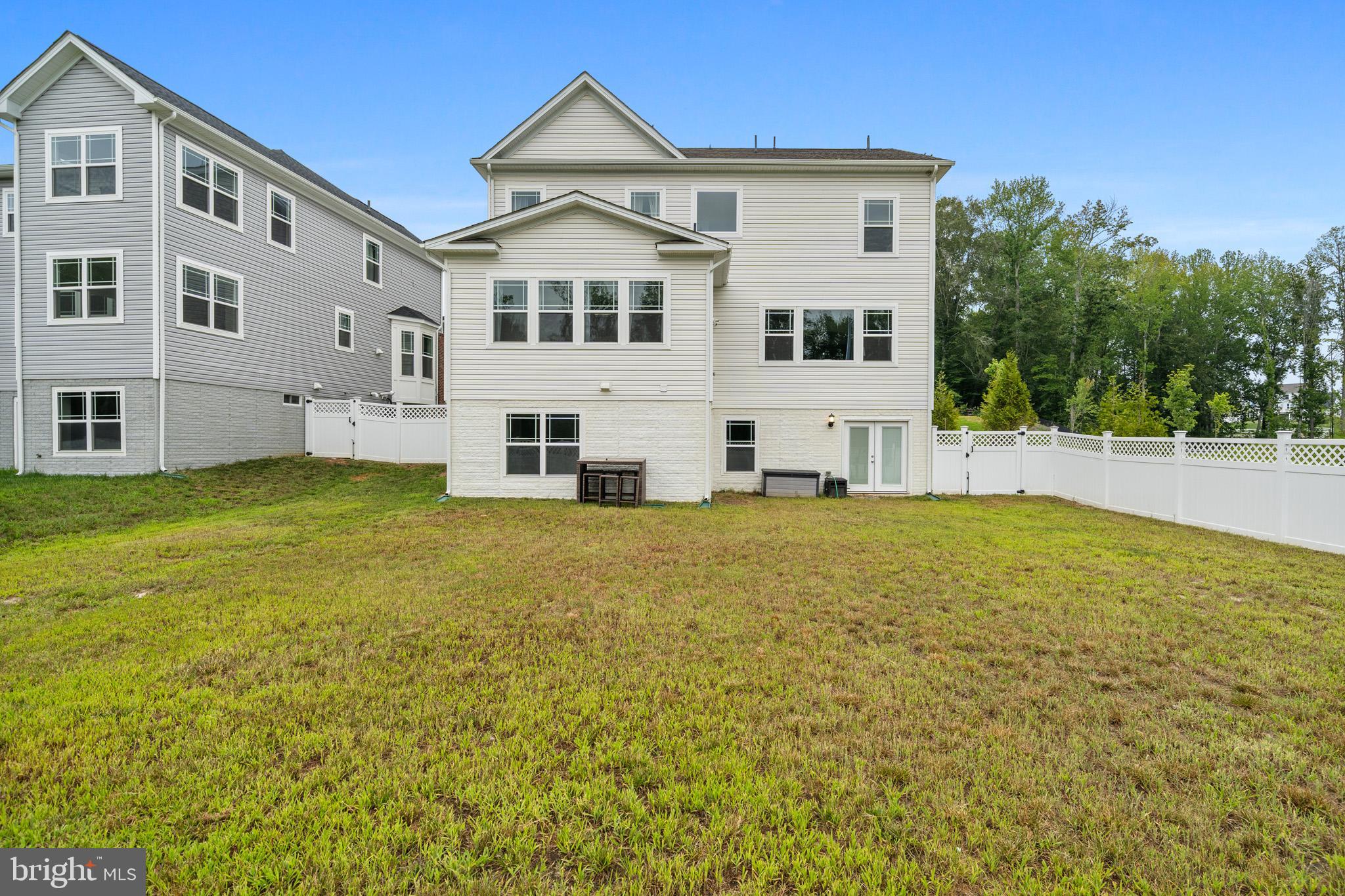 White Plains, Maryland, 20695, United States, 5 Bedrooms Bedrooms, ,5 BathroomsBathrooms,Residential,For Sale,1921773