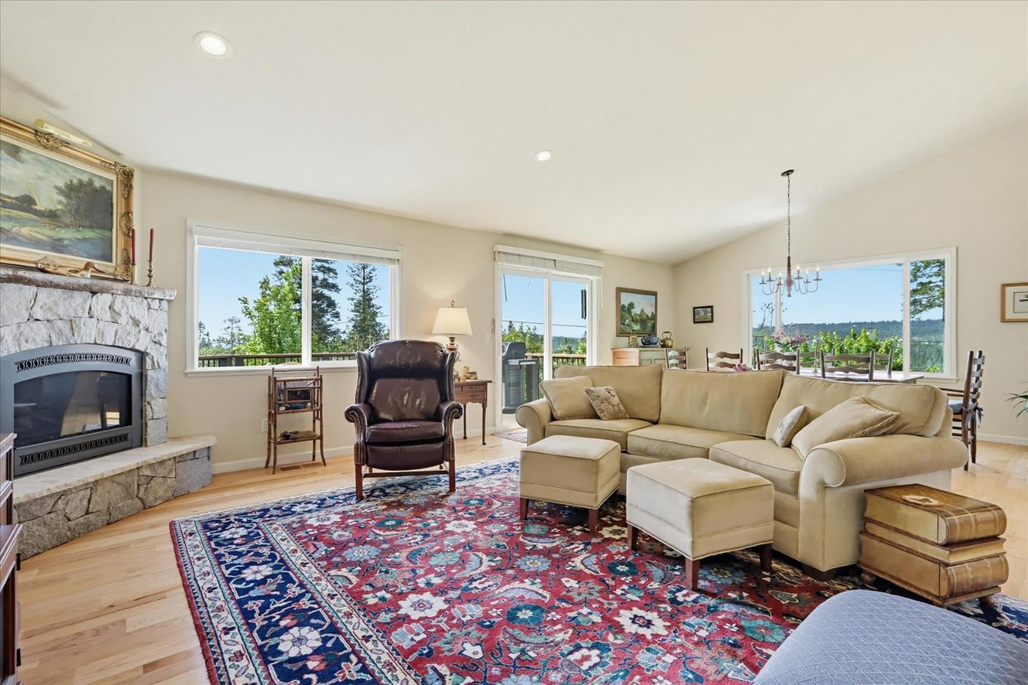 Grass Valley, California, 95945, United States, 3 Bedrooms Bedrooms, ,2 BathroomsBathrooms,Residential,For Sale,2048773