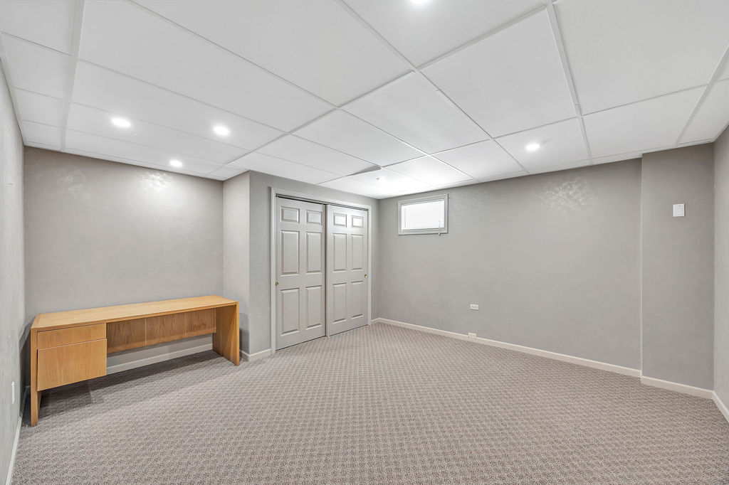 Oxford, Ohio, 45056, United States, 3 Bedrooms Bedrooms, ,3 BathroomsBathrooms,Residential,For Sale,2014049