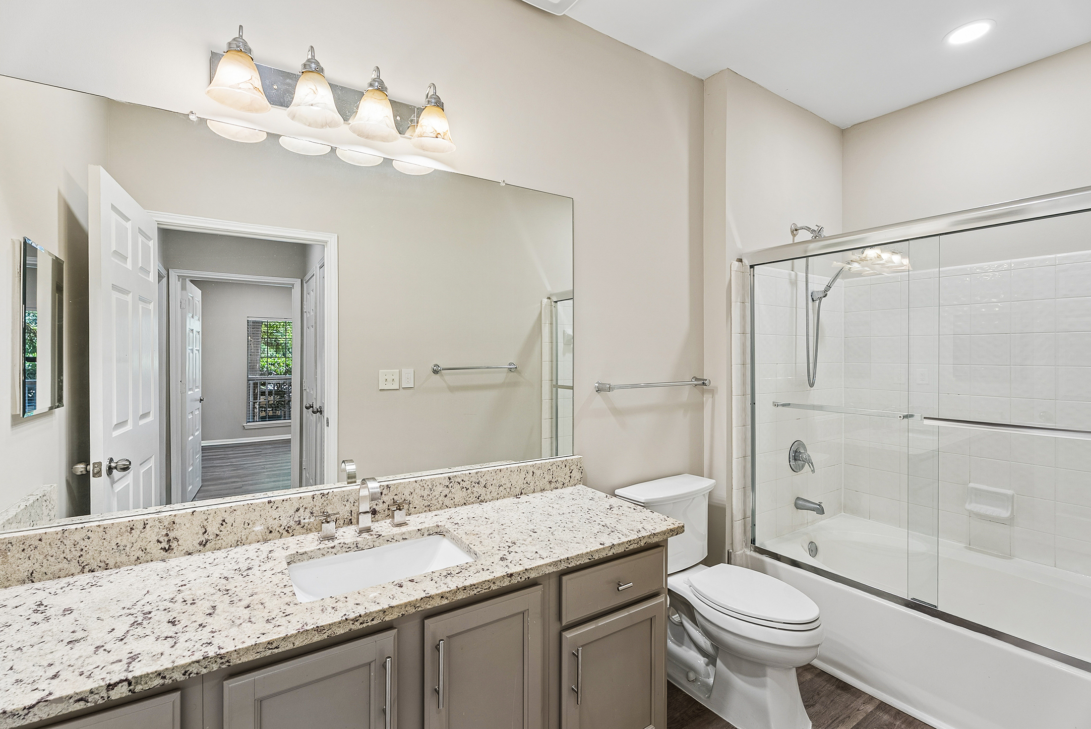  Beautifully Updated Condo in the Heart of Sandy Springs - 物件實景