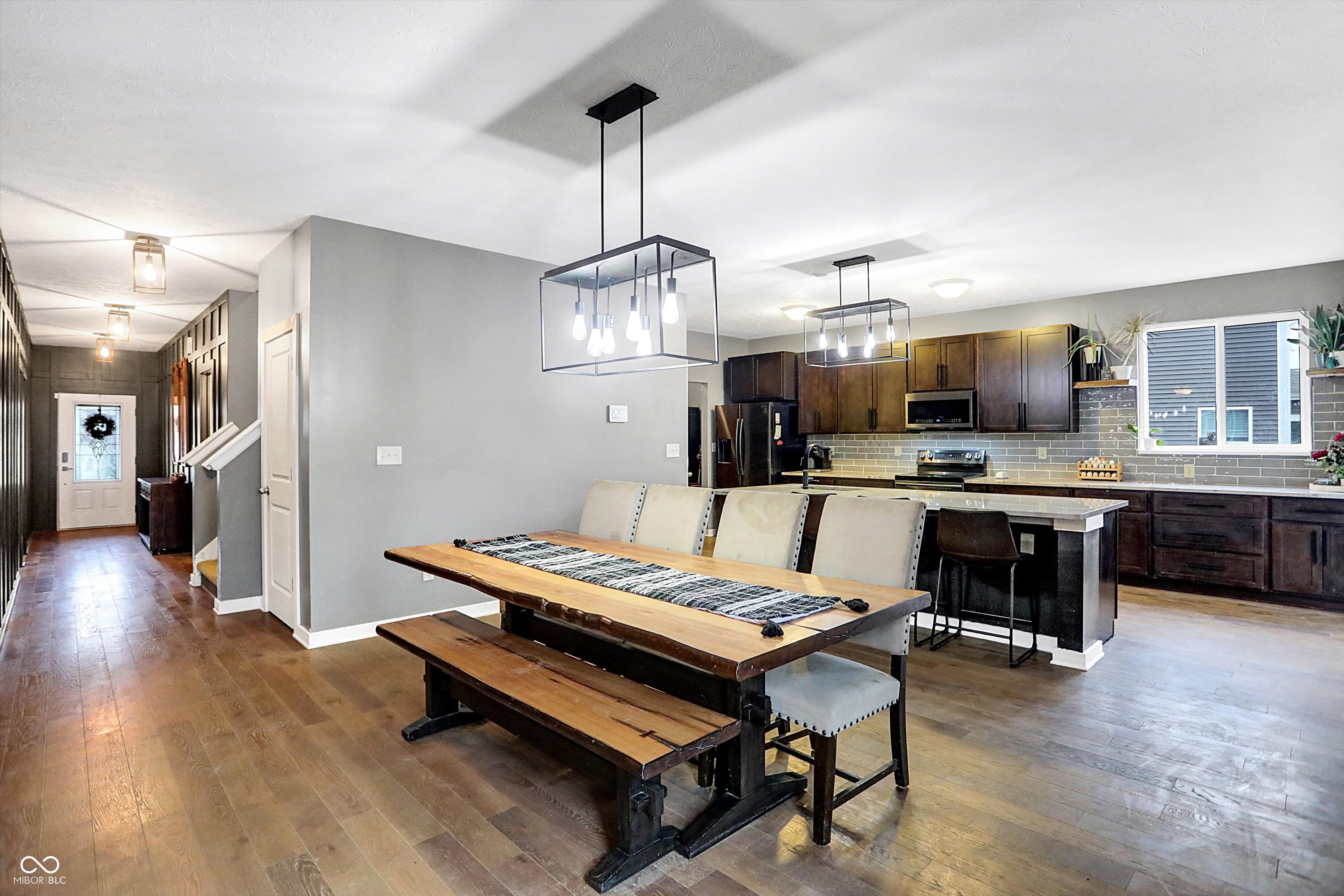 Franklin, Indiana, 46131, United States, 6 Bedrooms Bedrooms, ,4 BathroomsBathrooms,Residential,For Sale,1978604