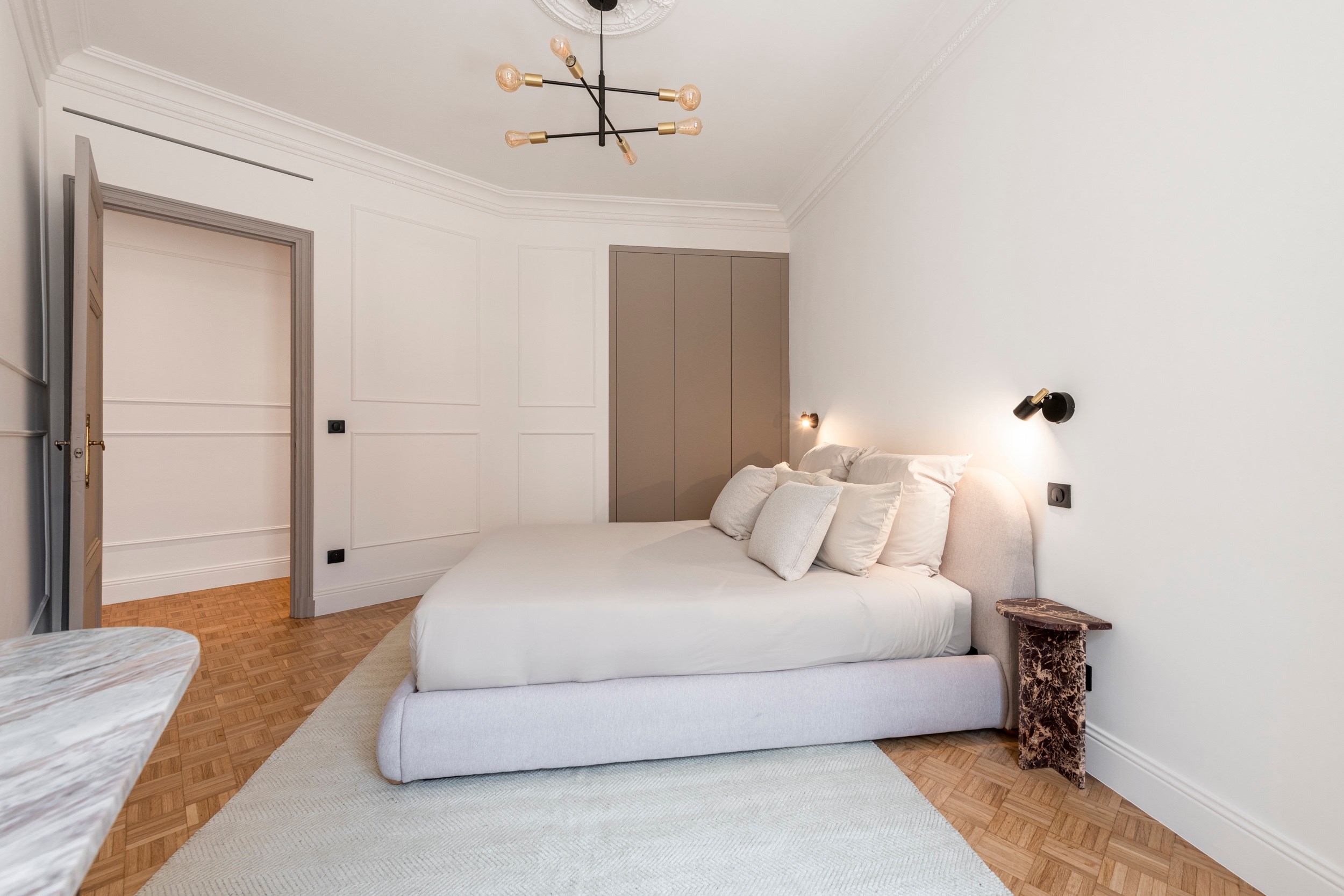  Negresco Residence, Luxuriously renovated two bedroom apartment. - 物件實景