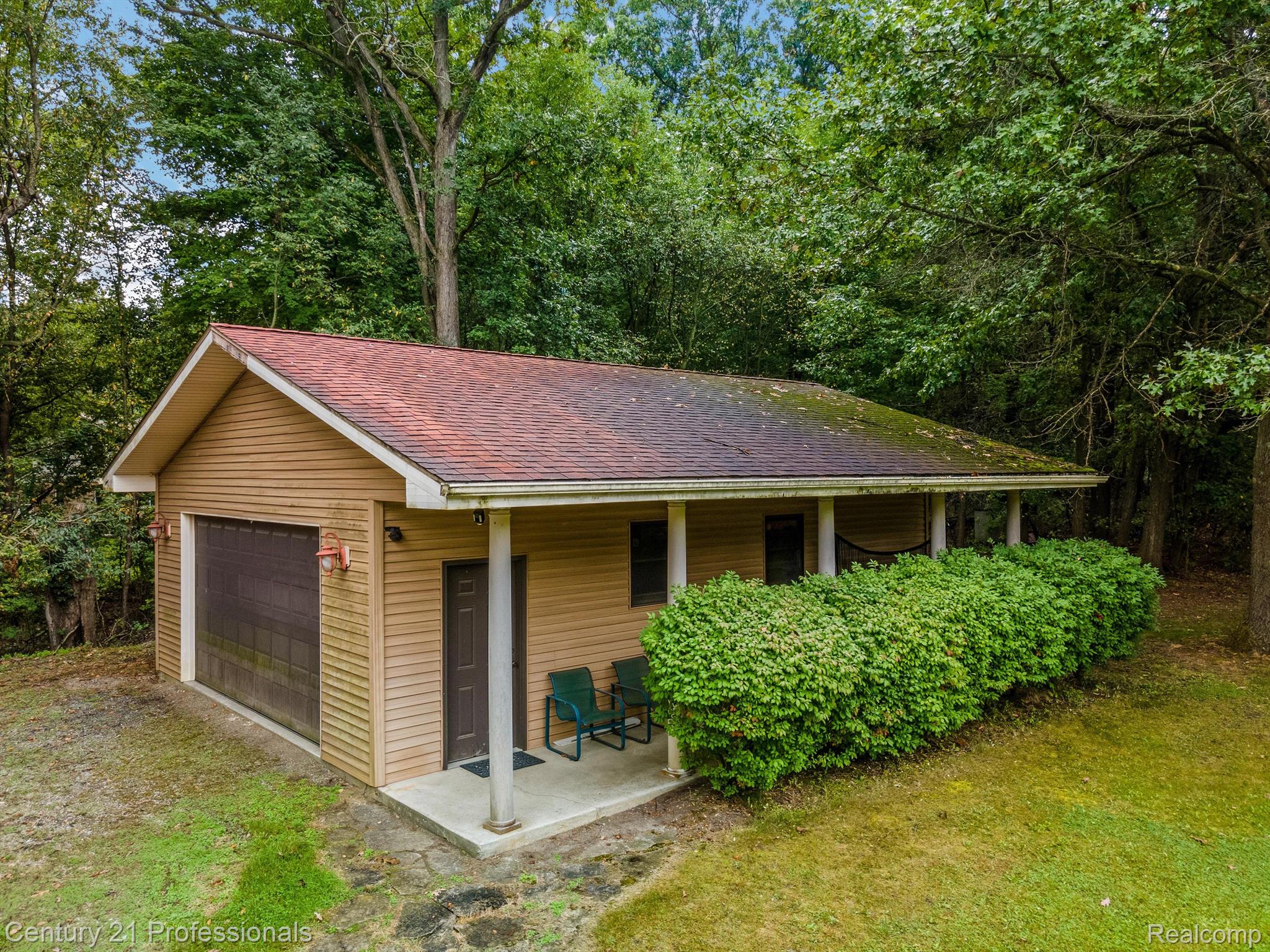 Holly, Michigan, 48442, United States, 4 Bedrooms Bedrooms, ,4 BathroomsBathrooms,Residential,For Sale,1943640