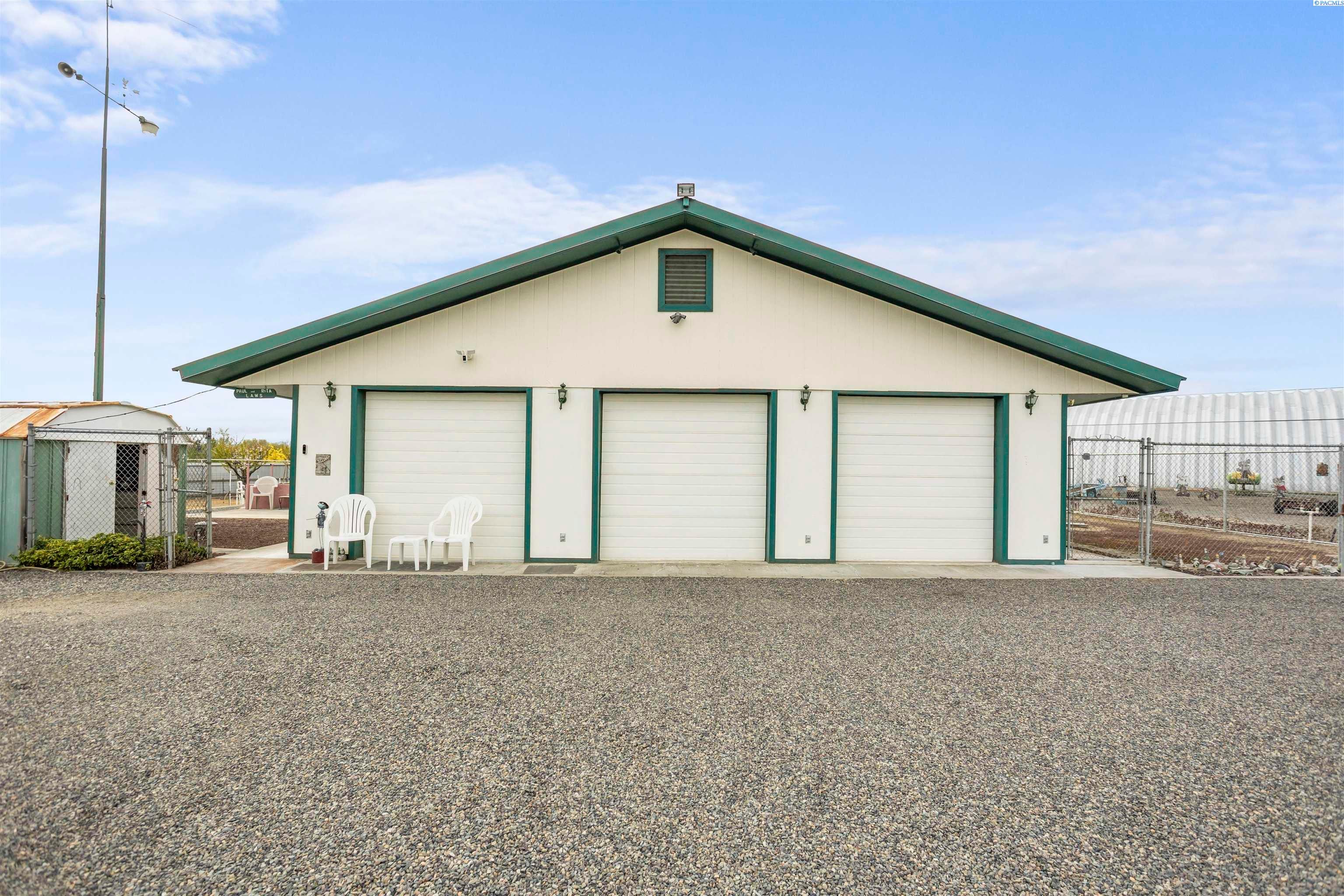 Granger, Washington, 98932, United States, 4 Bedrooms Bedrooms, ,1 BathroomBathrooms,Residential,For Sale,1975233