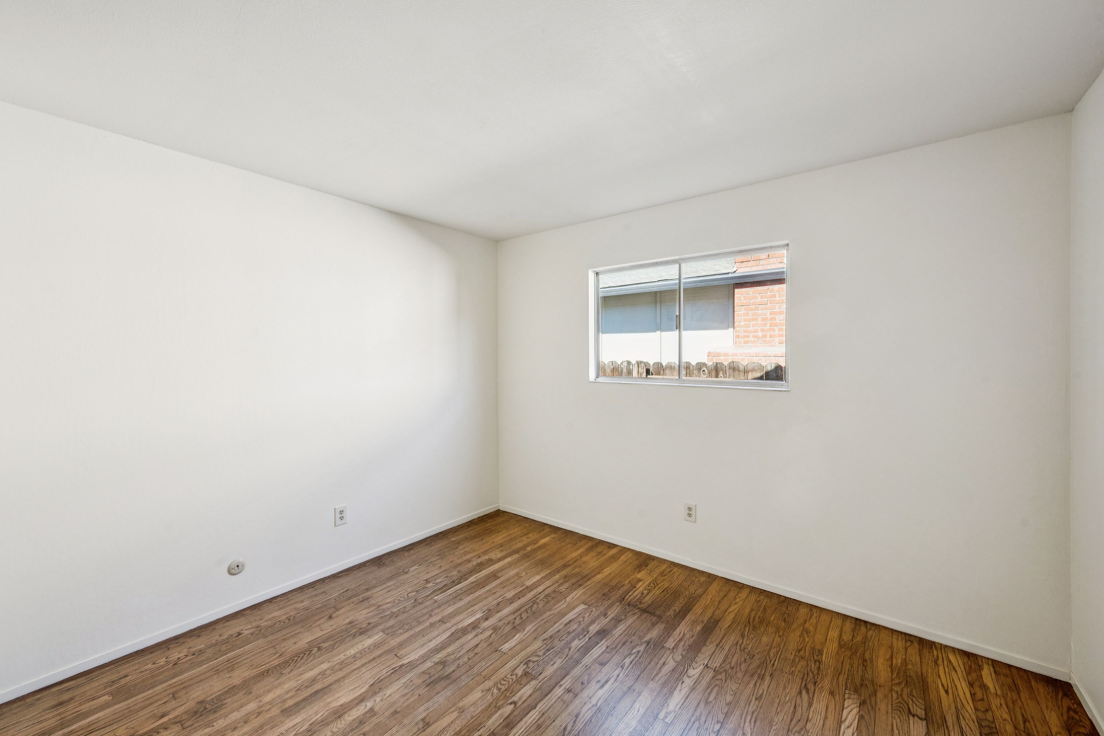  516 Oak Lake Avenue - 物件實景