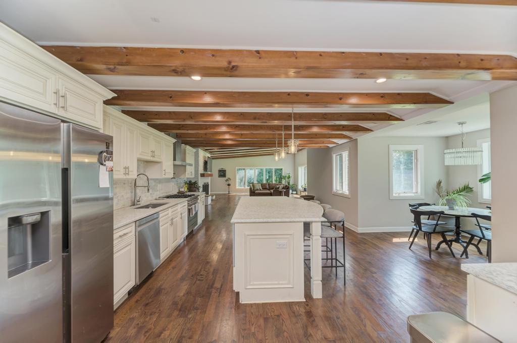 Bensenville, Illinois, 60106, United States, 4 Bedrooms Bedrooms, ,3 BathroomsBathrooms,Residential,For Sale,1910503