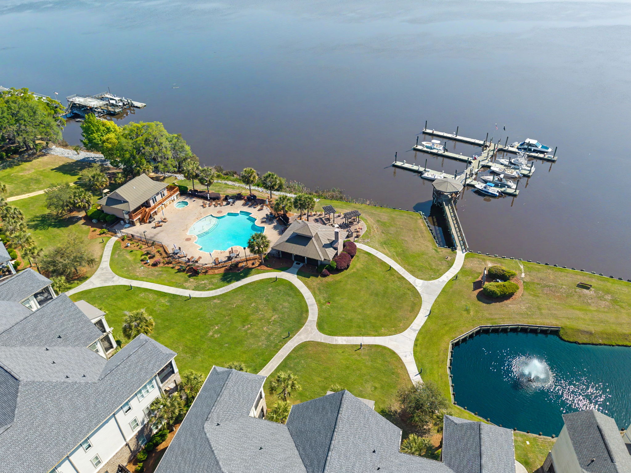  1201 River Oaks Drive, Richmond Hill - 物件實景