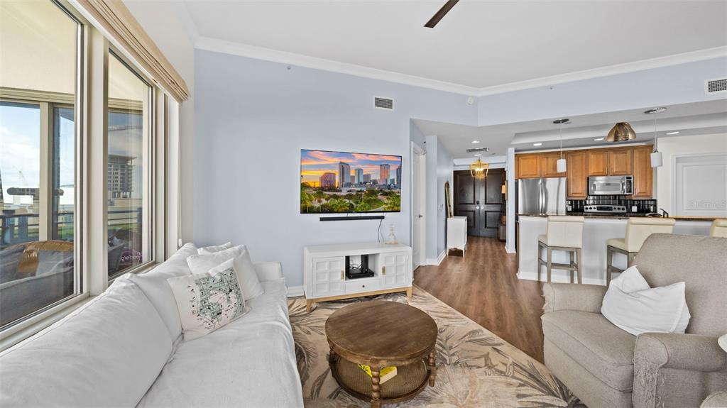 Tampa, Florida, 33602, United States, 2 Bedrooms Bedrooms, ,2 BathroomsBathrooms,Residential,For Sale,1935237
