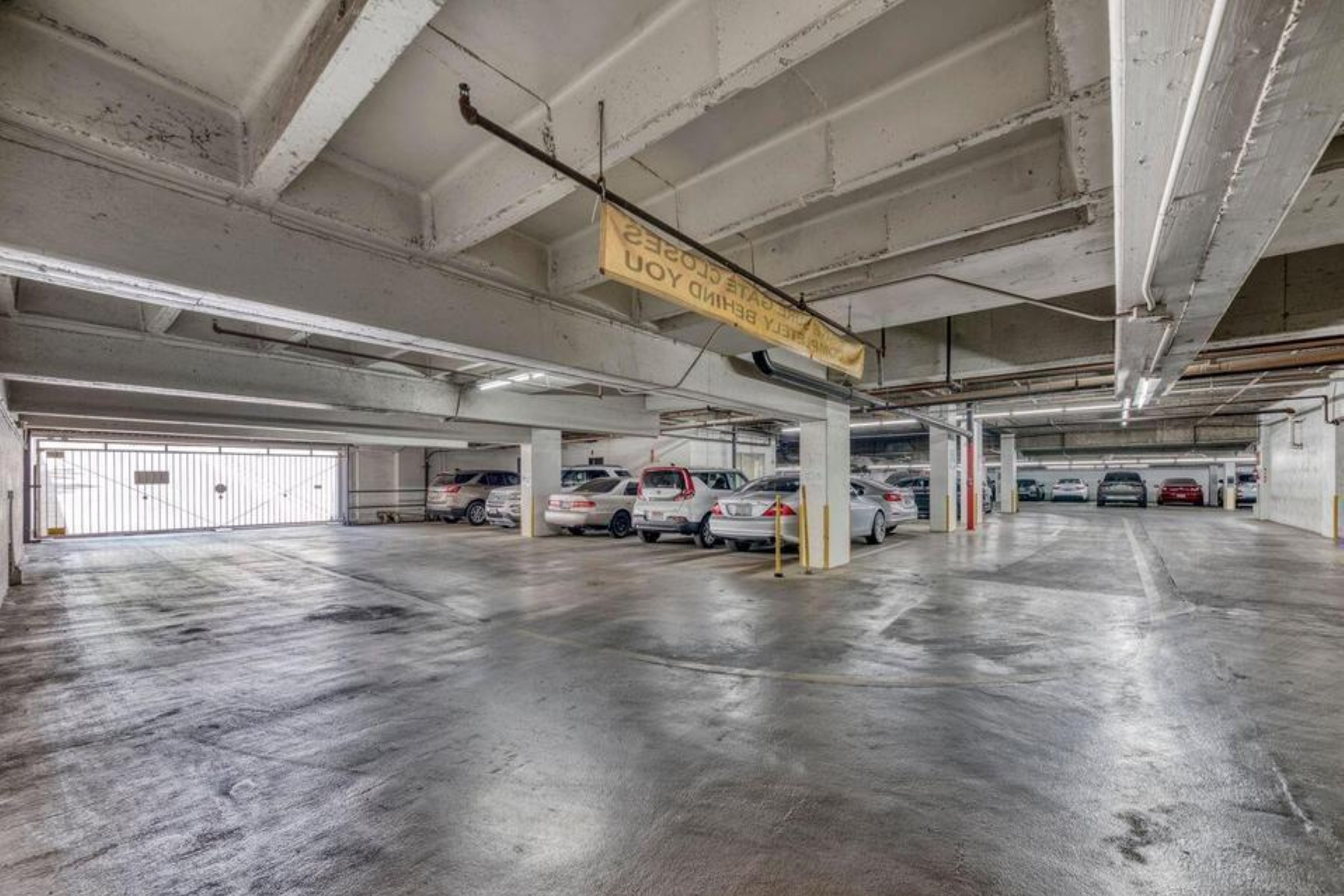  2323 N Central Ave¦Phoenix, AZ - 物件實景