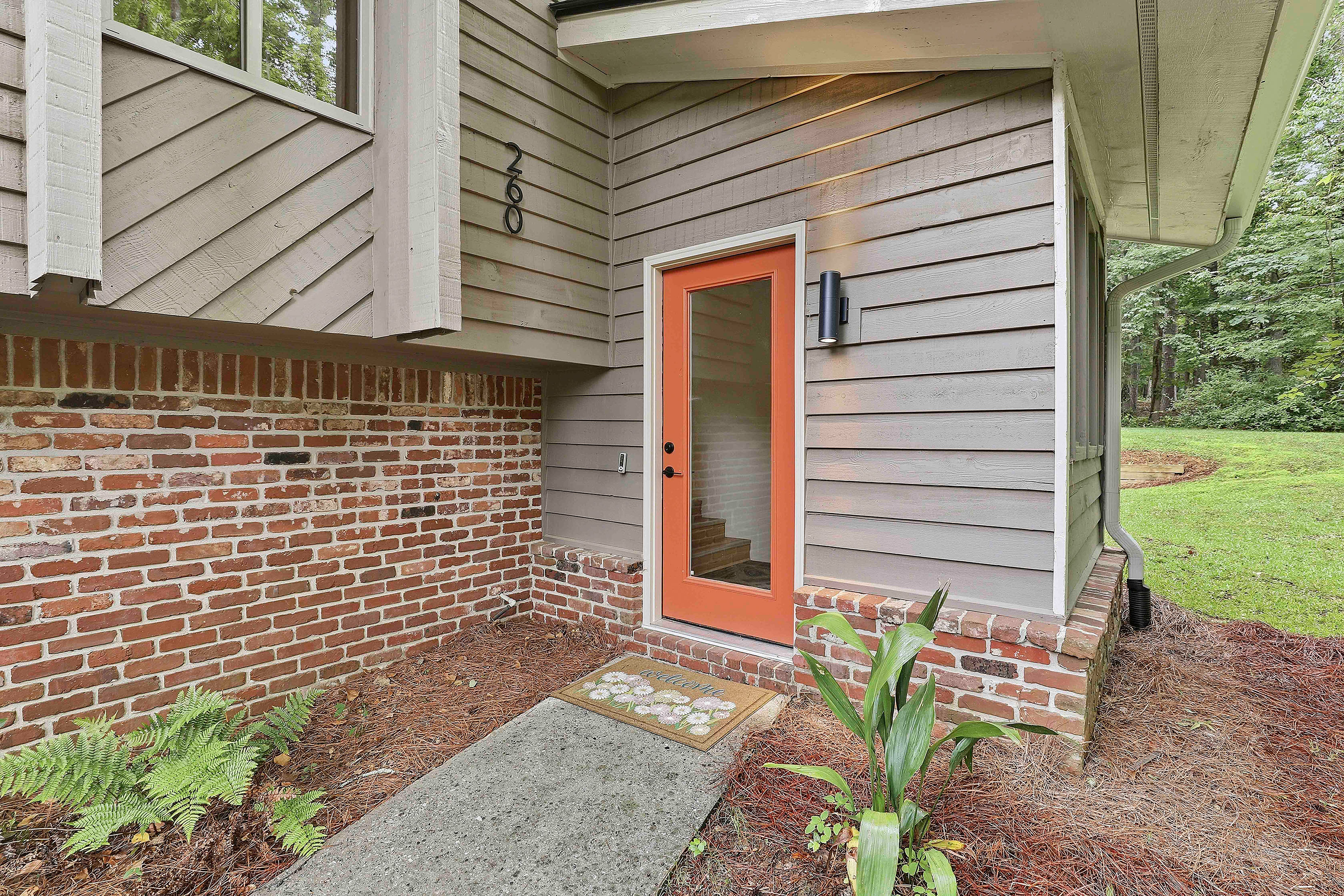 Picture Perfect Home Embodies Mid-century Elegance and Charm - 物件實景