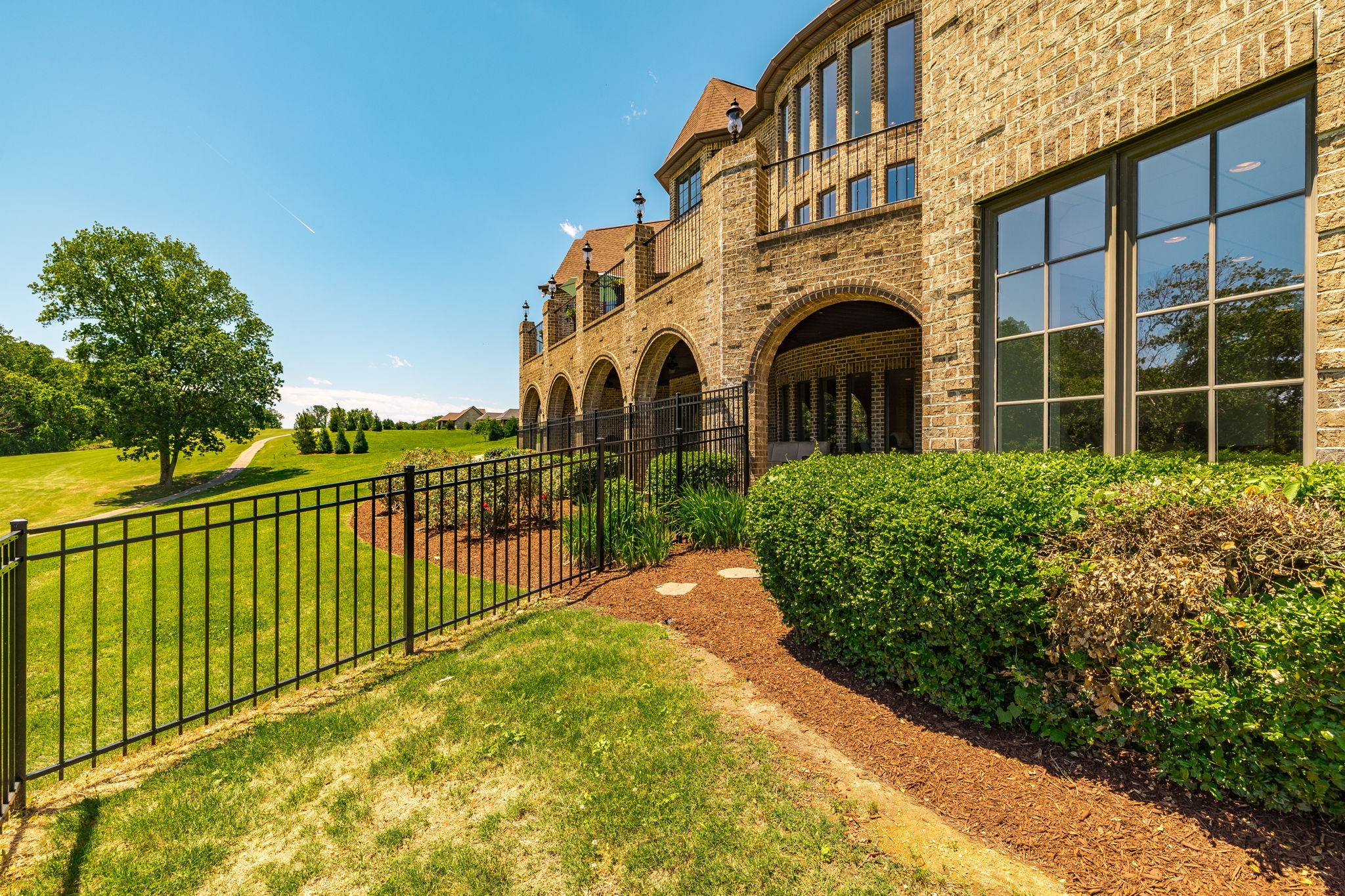 Greenbrier, Tennessee, 37073, United States, 5 Bedrooms Bedrooms, ,6 BathroomsBathrooms,Residential,For Sale,1827902