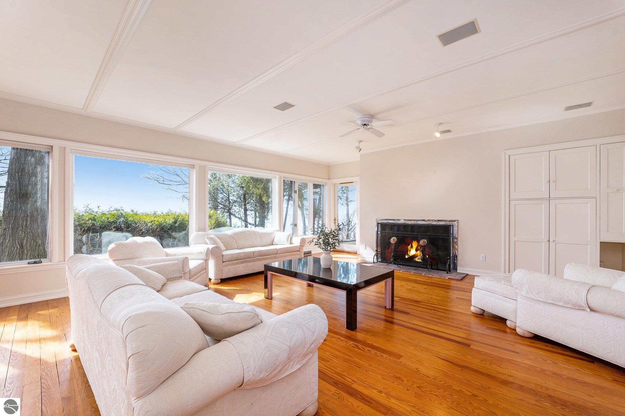 Frankfort, Michigan, 49635-9746, United States, 7 Bedrooms Bedrooms, ,5 BathroomsBathrooms,Residential,For Sale,1975140