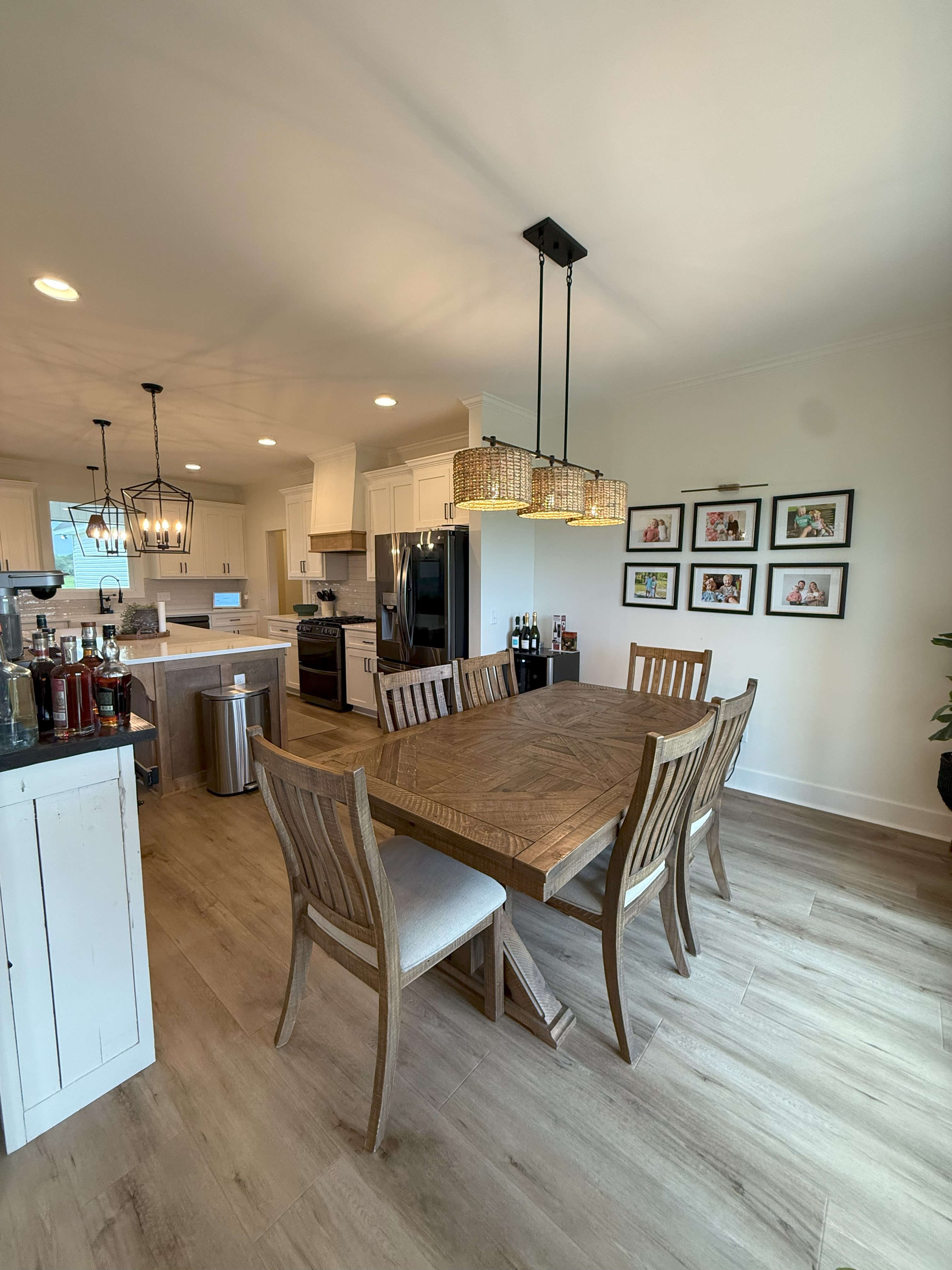 Headland, Alabama, 36345, United States, 4 Bedrooms Bedrooms, ,4 BathroomsBathrooms,Residential,For Sale,1977217