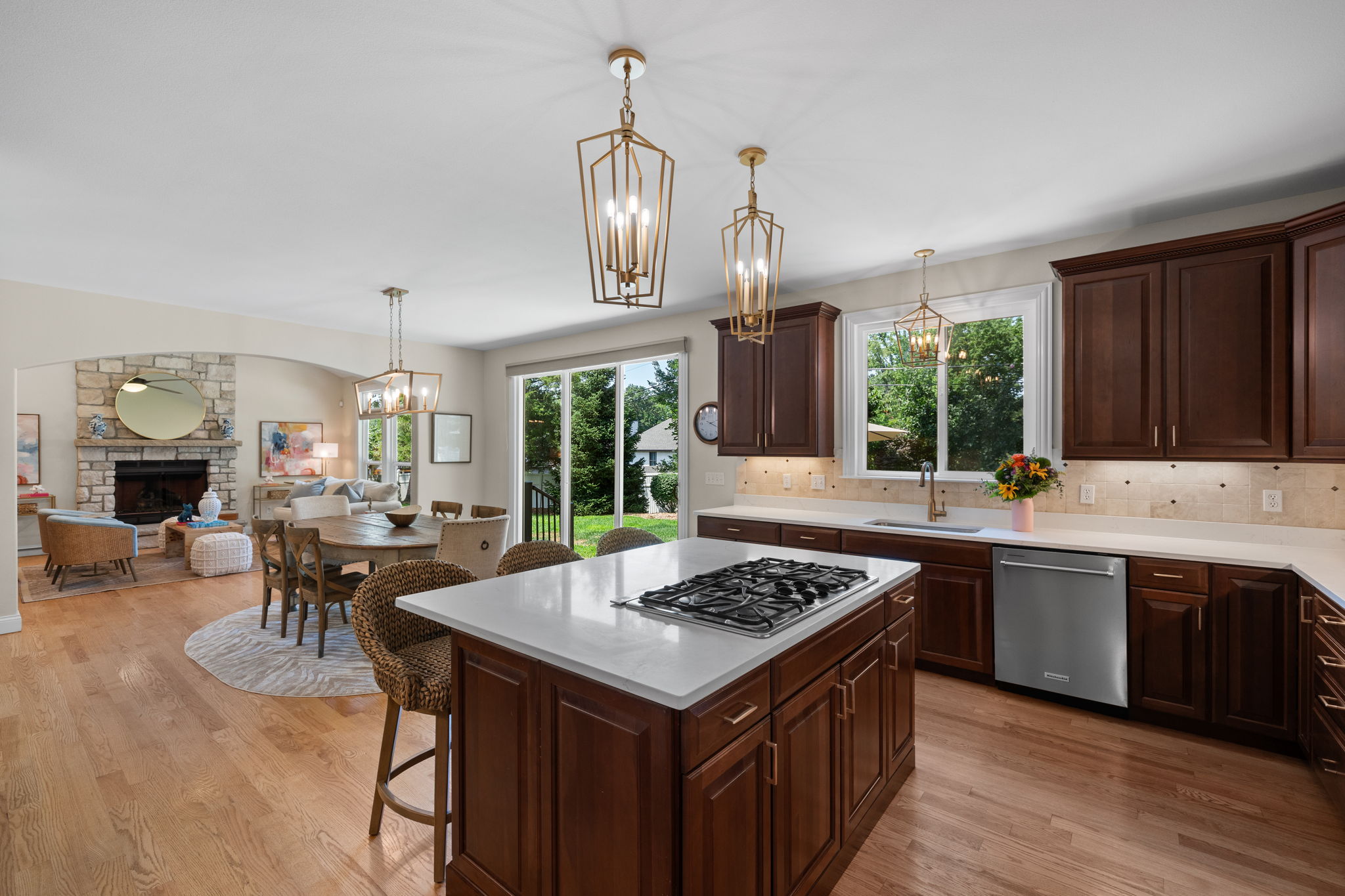  Welcome to 1543 Windridge Court, an exceptional story-and-a-half - 物件實景