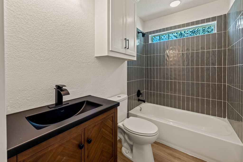 Wimberley, Texas, 78676, United States, 2 Bedrooms Bedrooms, ,2 BathroomsBathrooms,Residential,For Sale,1942649
