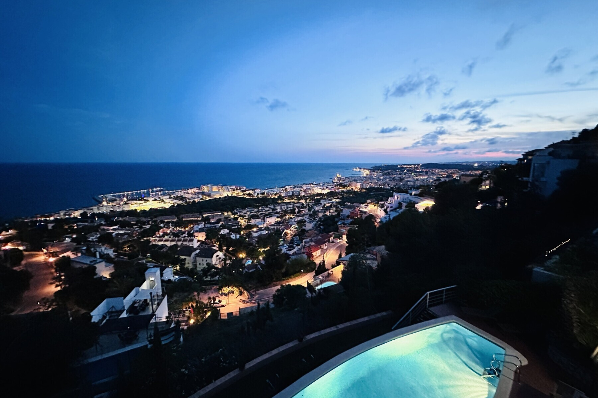  Large south facing villa with breathtaking sea views in Levantina - 物件實景