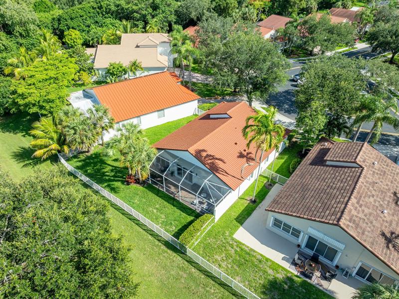 Pembroke Pines, Florida, 33027, United States, 3 Bedrooms Bedrooms, ,2 BathroomsBathrooms,Residential,For Sale,1885741