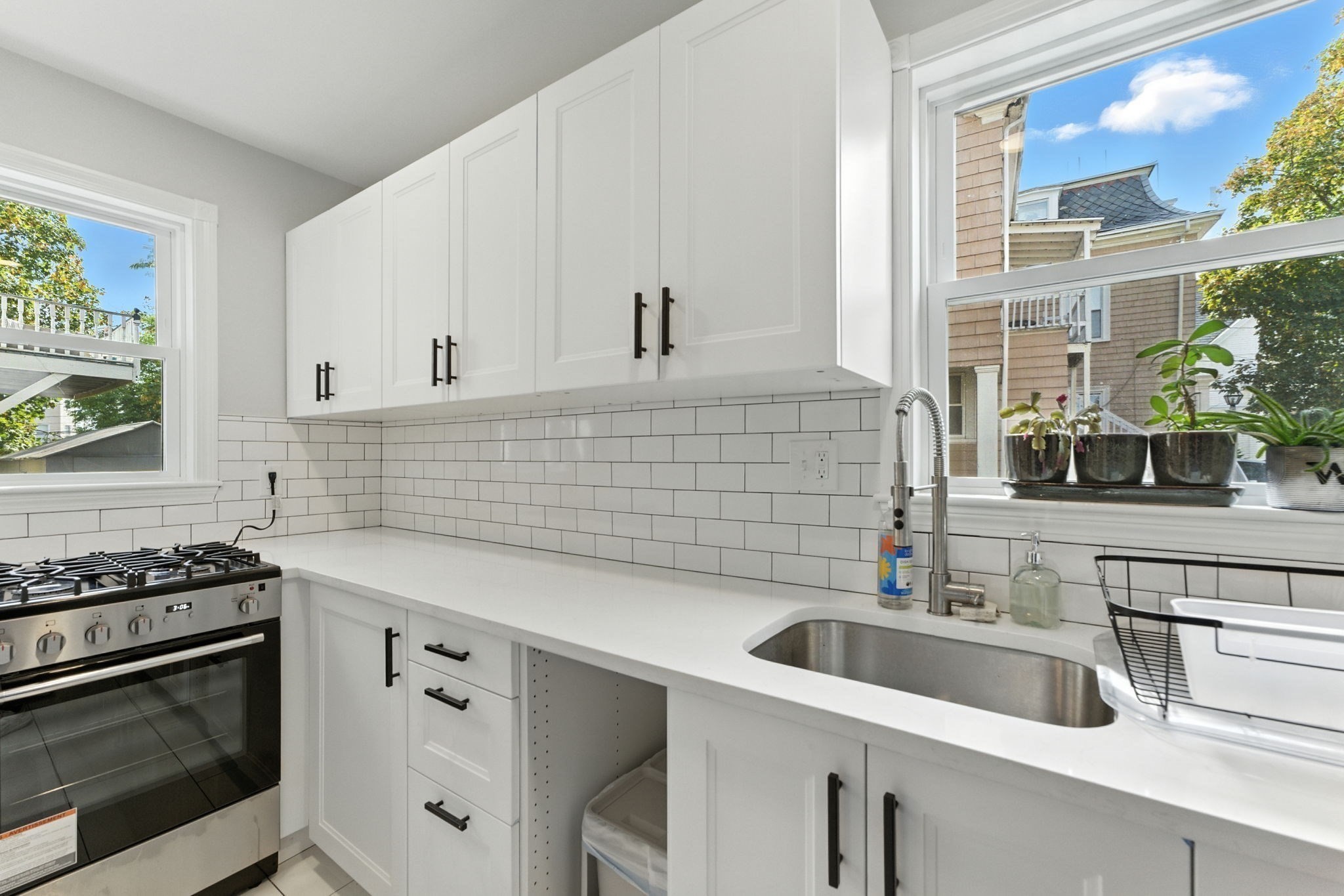 Malden, Massachusetts, 02148, United States, 3 Bedrooms Bedrooms, ,Residential,For Sale,1980129