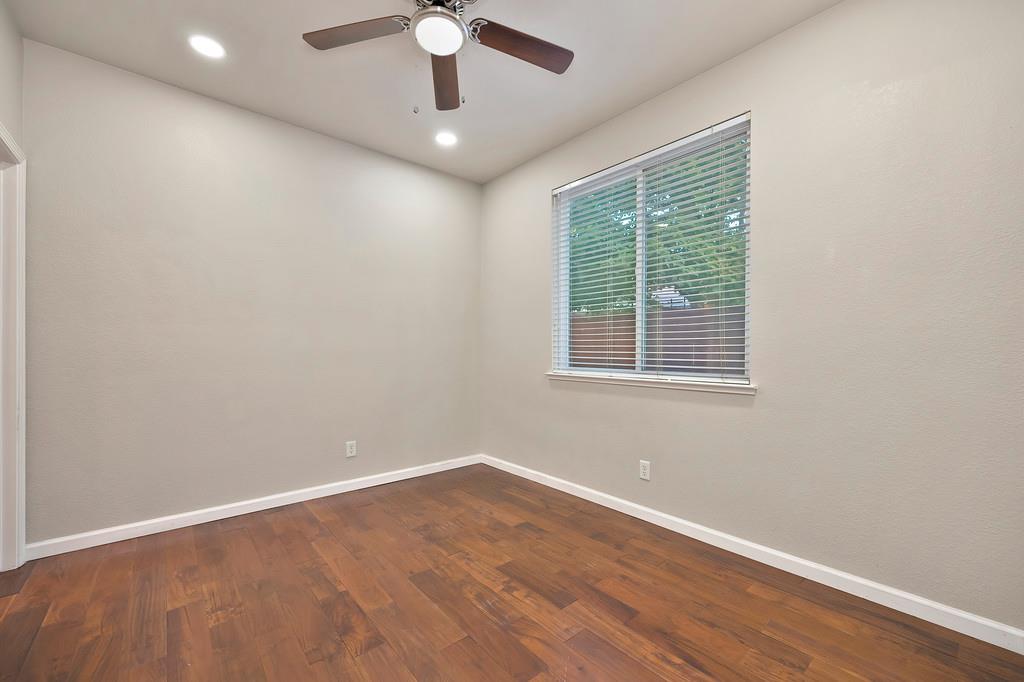 Roseville, California, 95747, United States, 6 Bedrooms Bedrooms, ,4 BathroomsBathrooms,Residential,For Sale,1940337