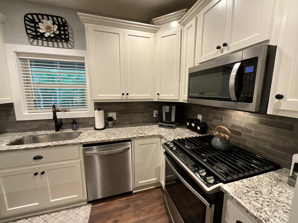 Ellijay, Georgia, 30540, United States, 3 Bedrooms Bedrooms, ,2 BathroomsBathrooms,Residential,For Sale,1911460