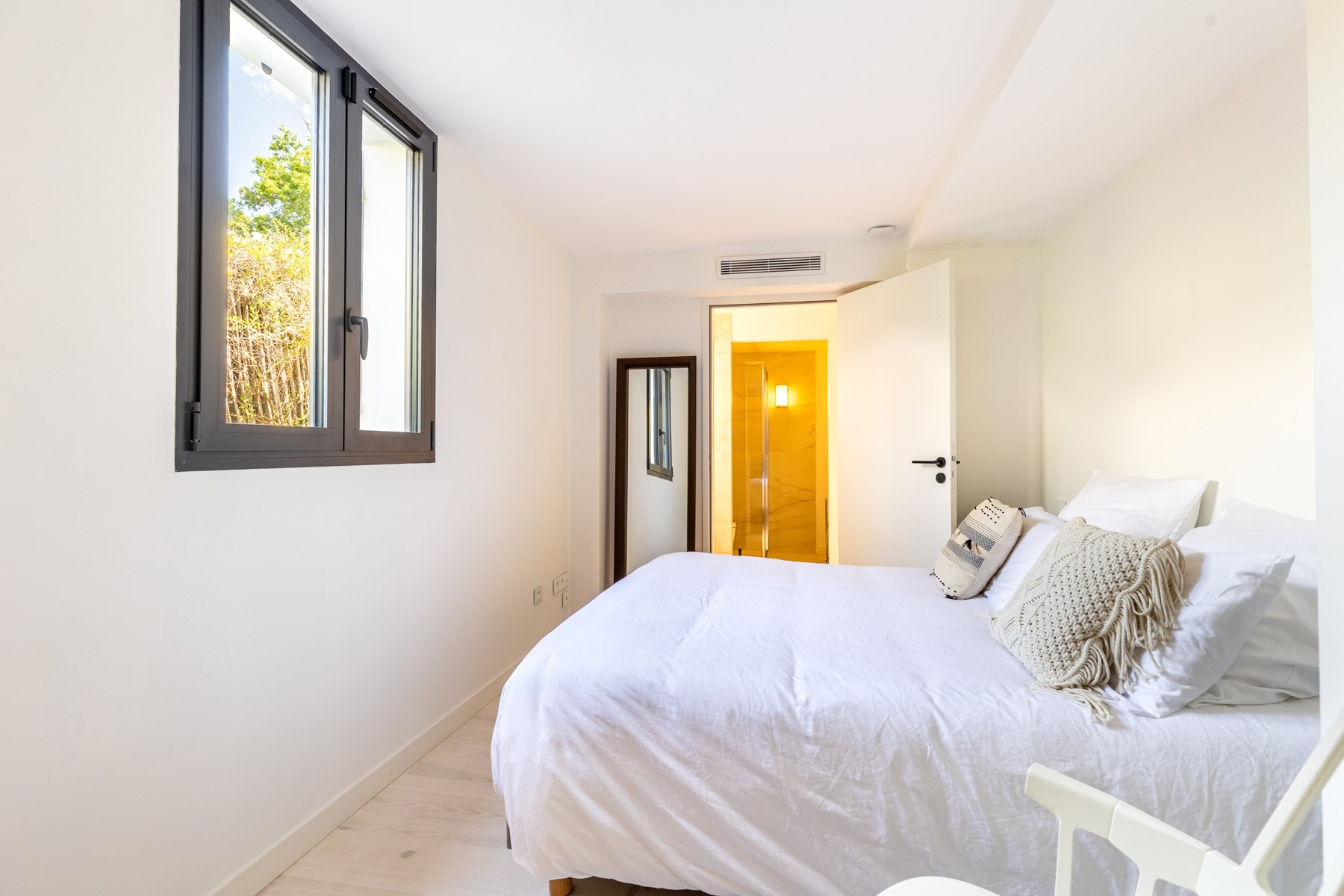  Exclusive – Authentic Renovated Gaume Villa Just 290 Metres from the Beach - 物件實景