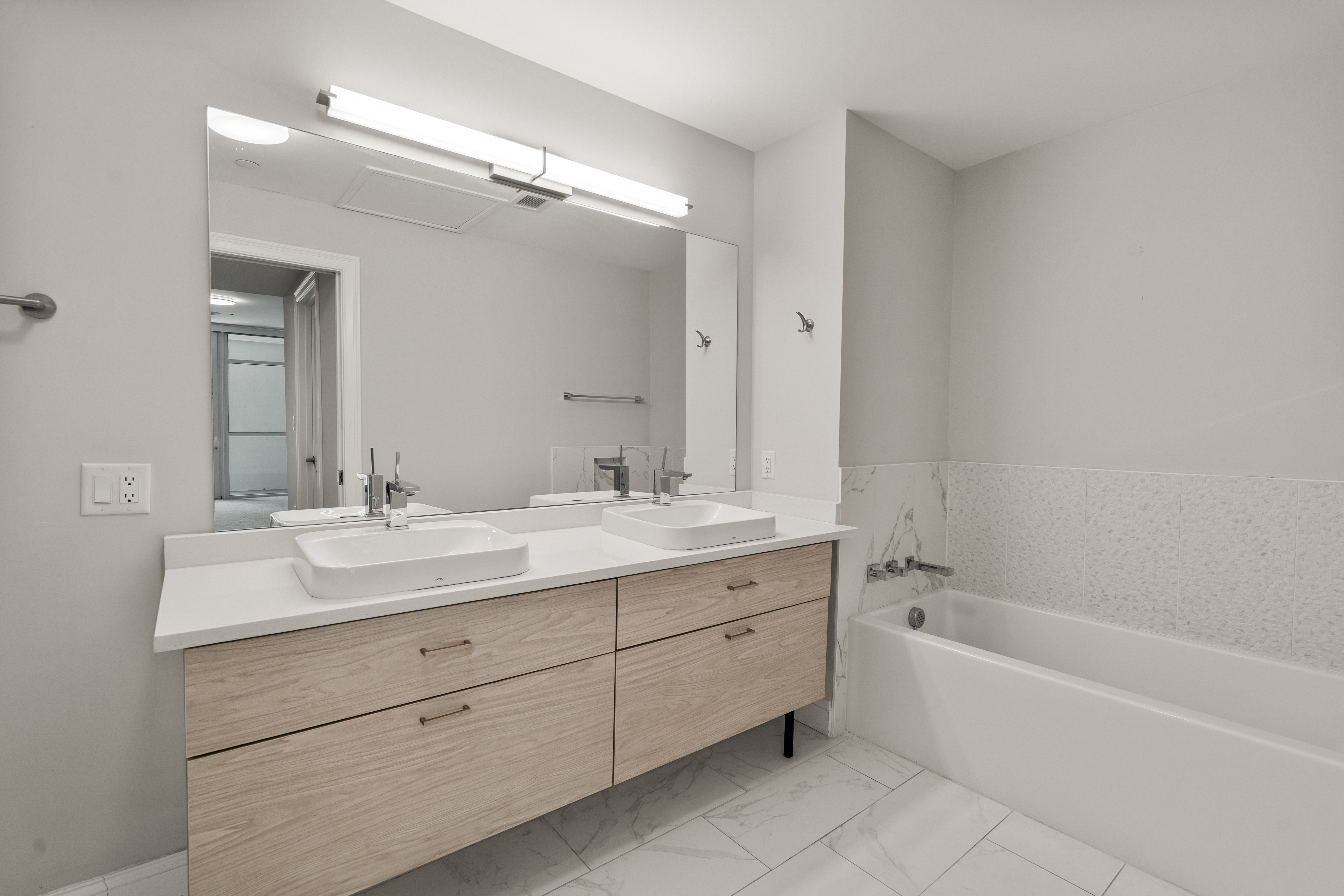  771 Harrison Avenue, Unit 406, Boston, MA, 02118 - 物件實景