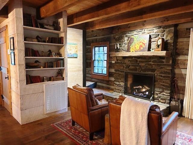 West Jefferson, North Carolina, 28694, United States, 2 Bedrooms Bedrooms, ,2 BathroomsBathrooms,Residential,For Sale,1986104