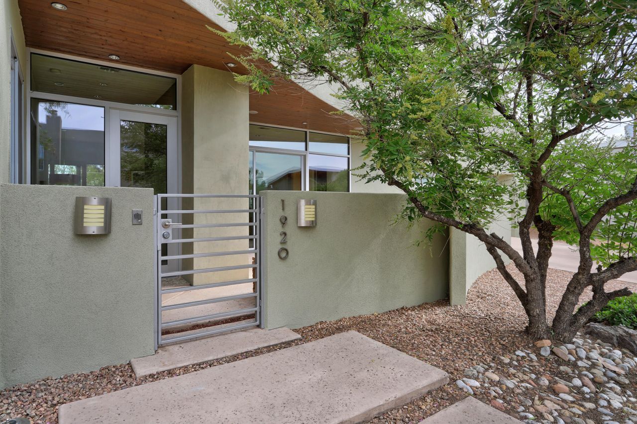 Albuquerque, New Mexico, 87104, United States, 4 Bedrooms Bedrooms, ,4 BathroomsBathrooms,Residential,For Sale,1940748