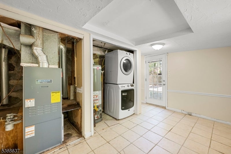 Rockaway Twp., New Jersey, 07005, United States, 9 Bedrooms Bedrooms, ,4 BathroomsBathrooms,Residential,For Sale,1979468