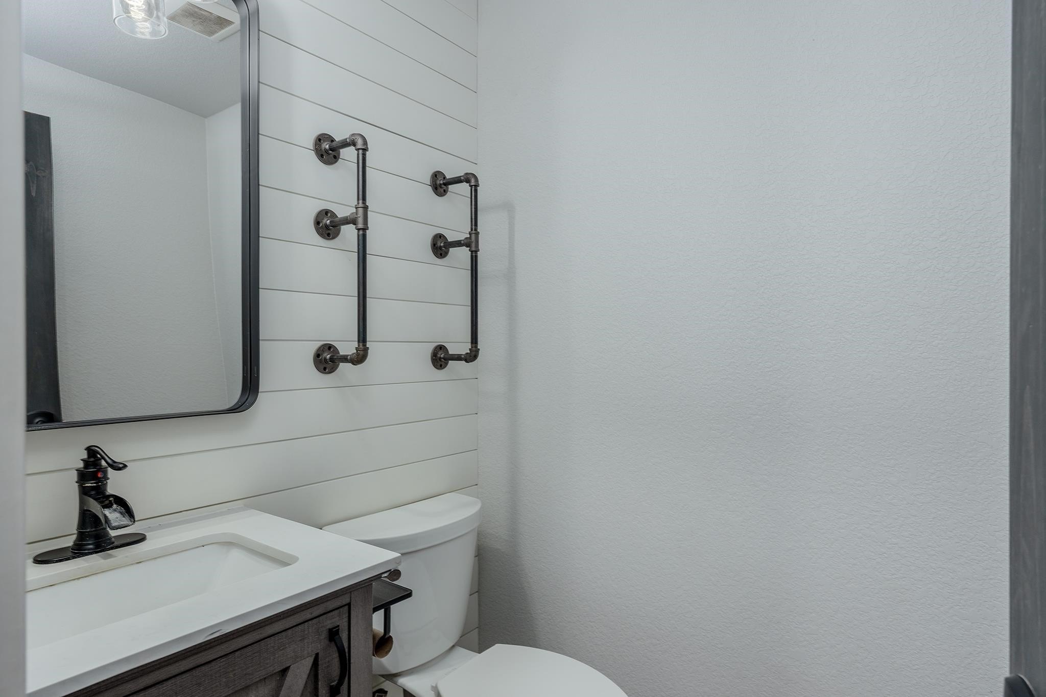 North Pole, Alaska, 99705, United States, 3 Bedrooms Bedrooms, ,3 BathroomsBathrooms,Residential,For Sale,2040156