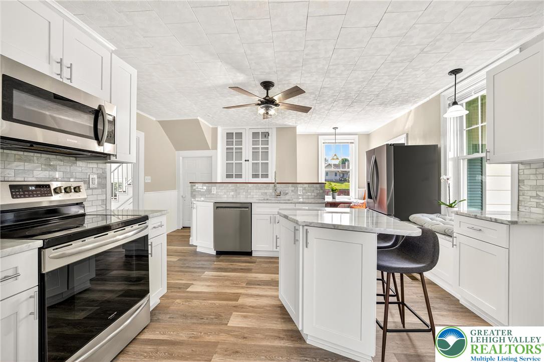 East Allen Twp, Pennsylvania, 18017, United States, 4 Bedrooms Bedrooms, ,2 BathroomsBathrooms,Residential,For Sale,1926367