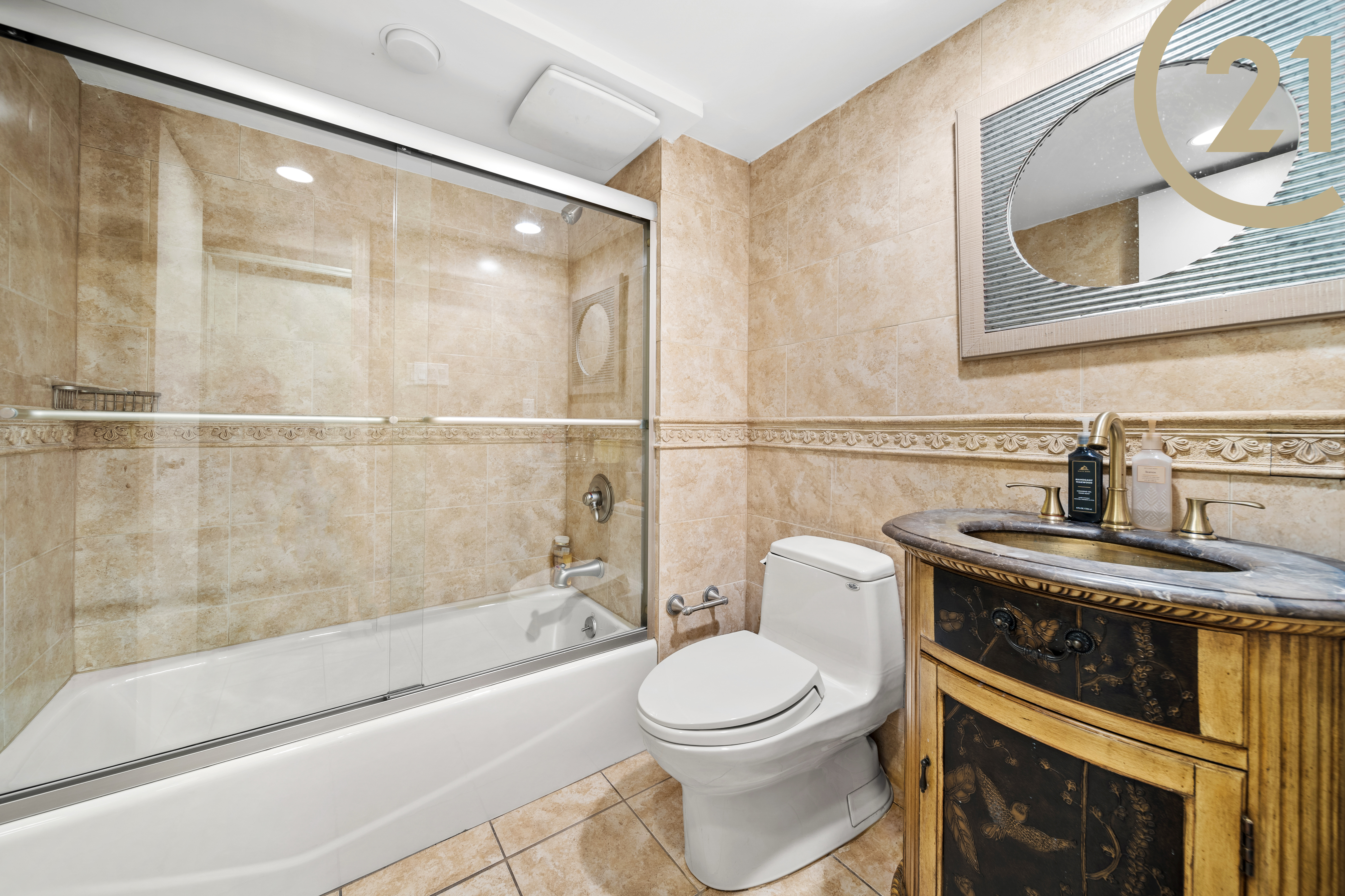 Brooklyn, New York, 11210, United States, 7 Bedrooms Bedrooms, ,5 BathroomsBathrooms,Residential,For Sale,1895266